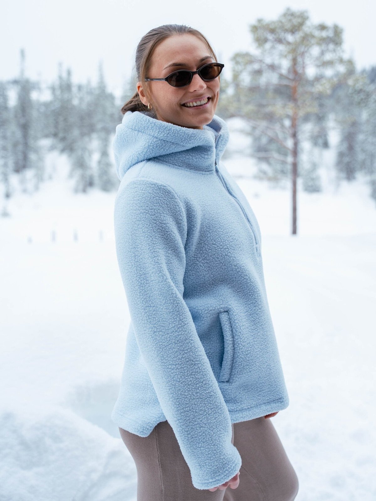 Twentyfour Mode Pile Hood Half Zip Frostblå