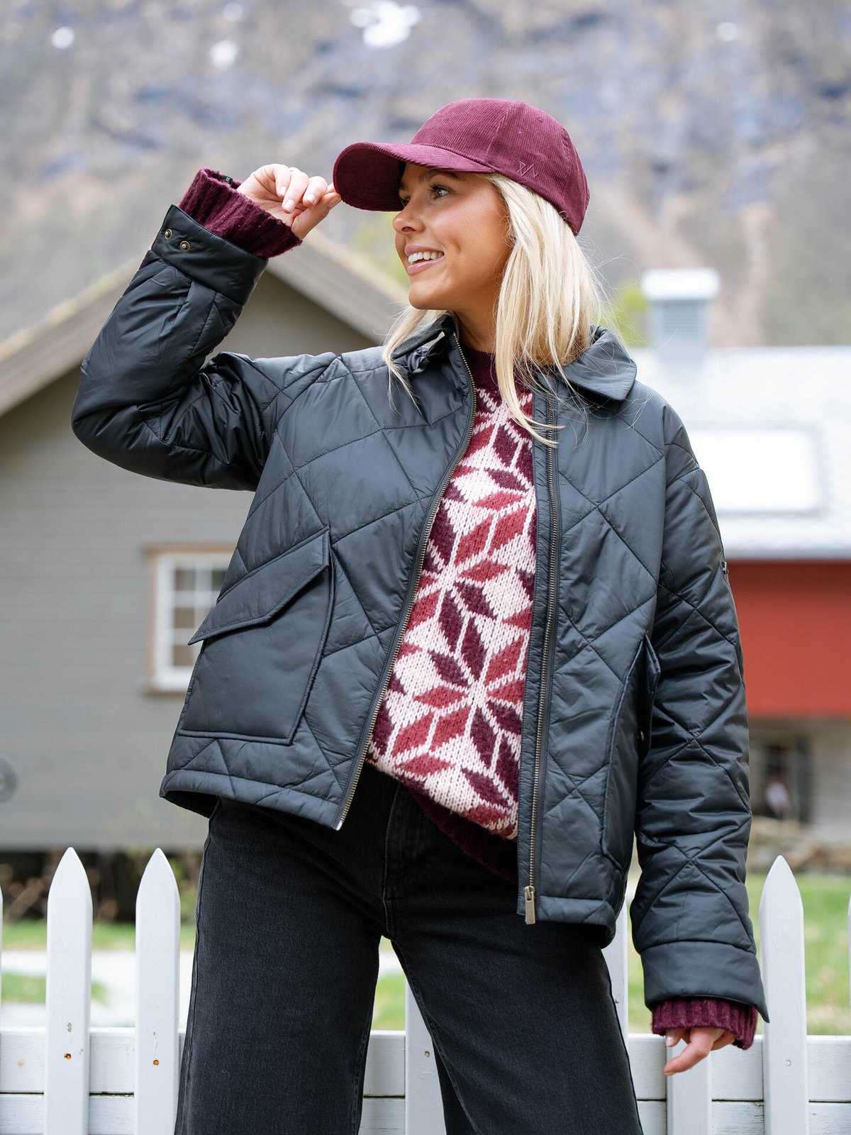 Twentyfour Mode Nora Quilted Jakke Sort