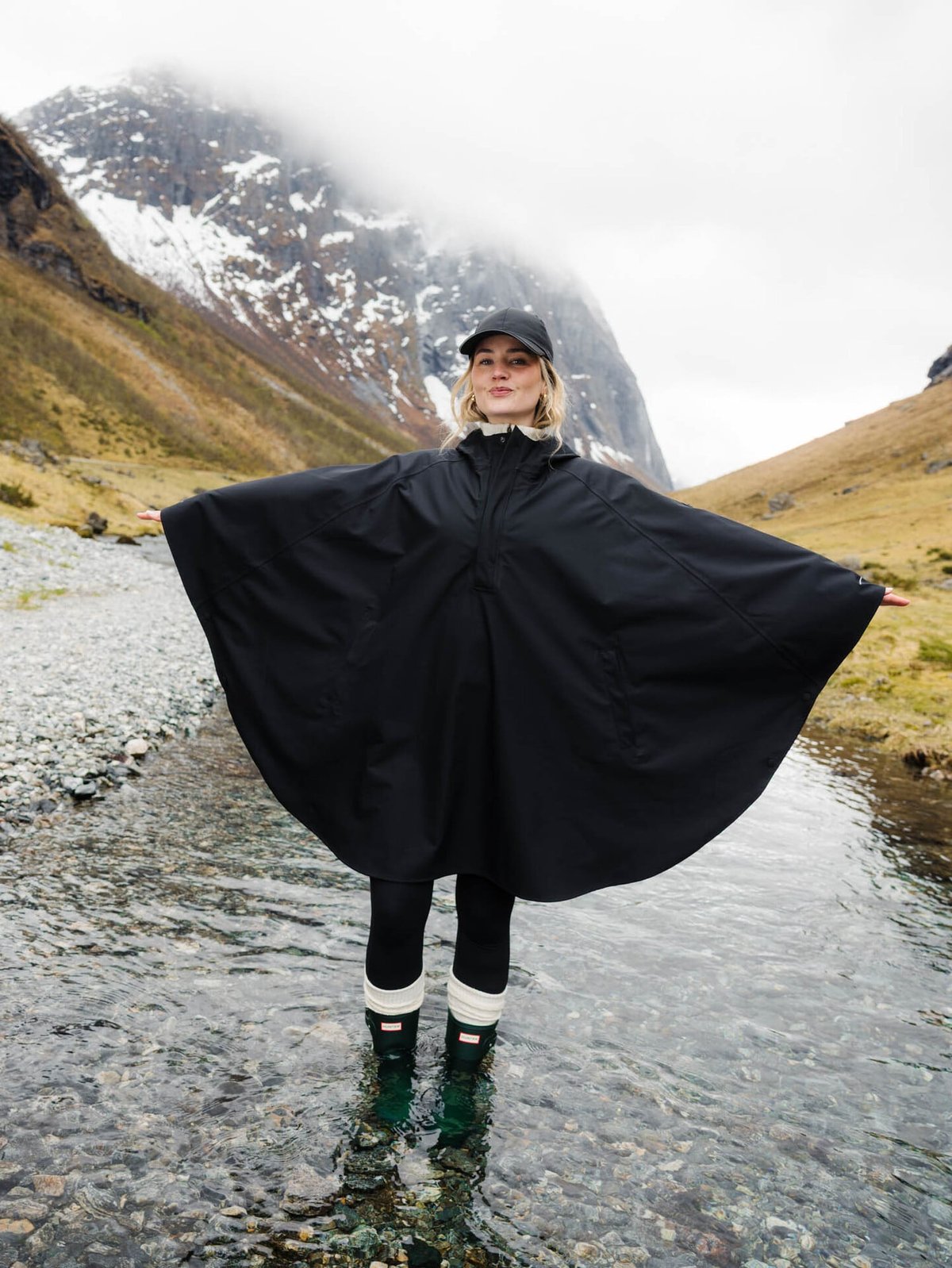 Twentyfour Mode Maya 3-Lags Poncho Sort