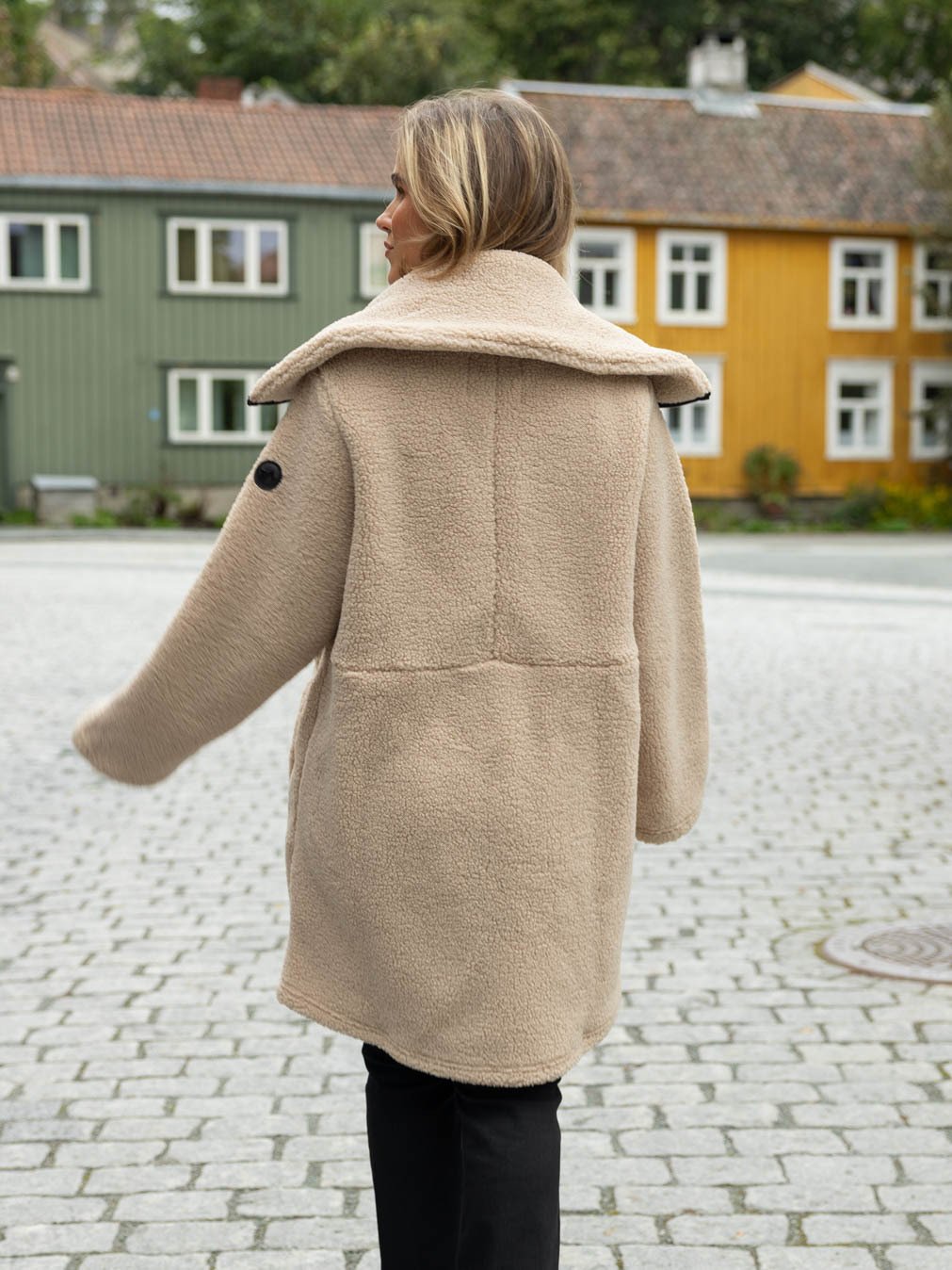 Twentyfour Mode Teddy Kåpe Sand