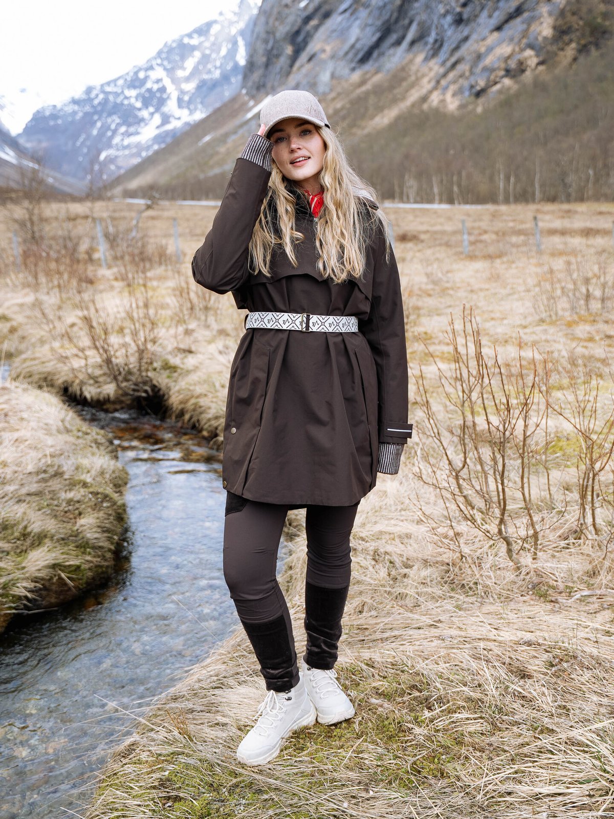 Twentyfour Legacy Saga Shell Anorak Mørk brun