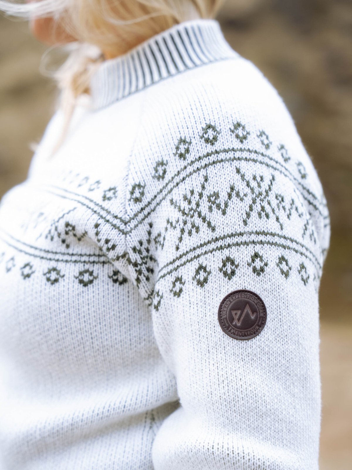 Twentyfour Legacy Bera Ullgenser Gråhvit
