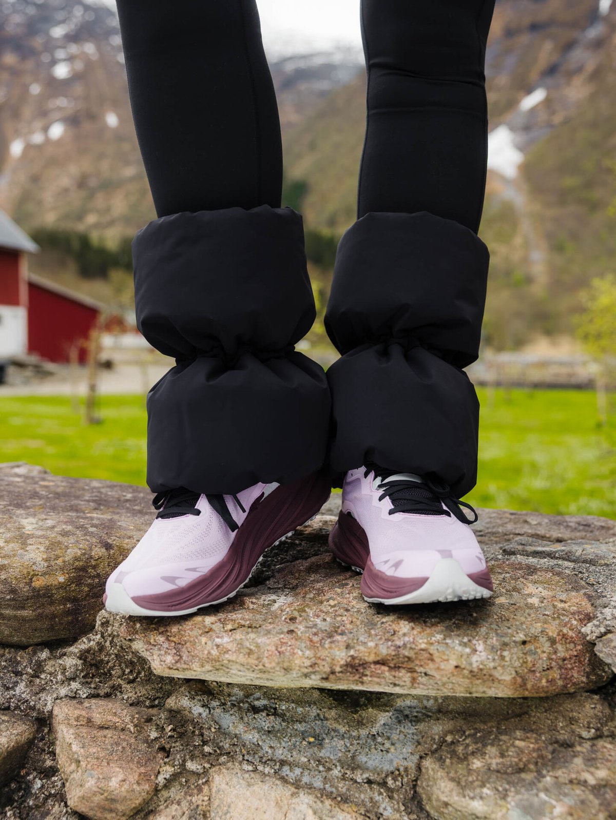 Twentyfour Aurora Puffy Leggvarmer Sort