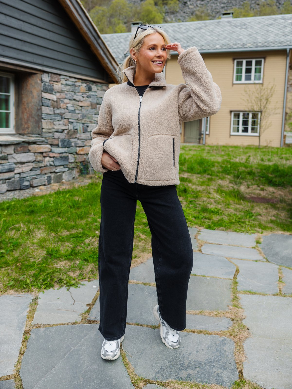 Twentyfour Popsi Pile Jakke Beige og sort