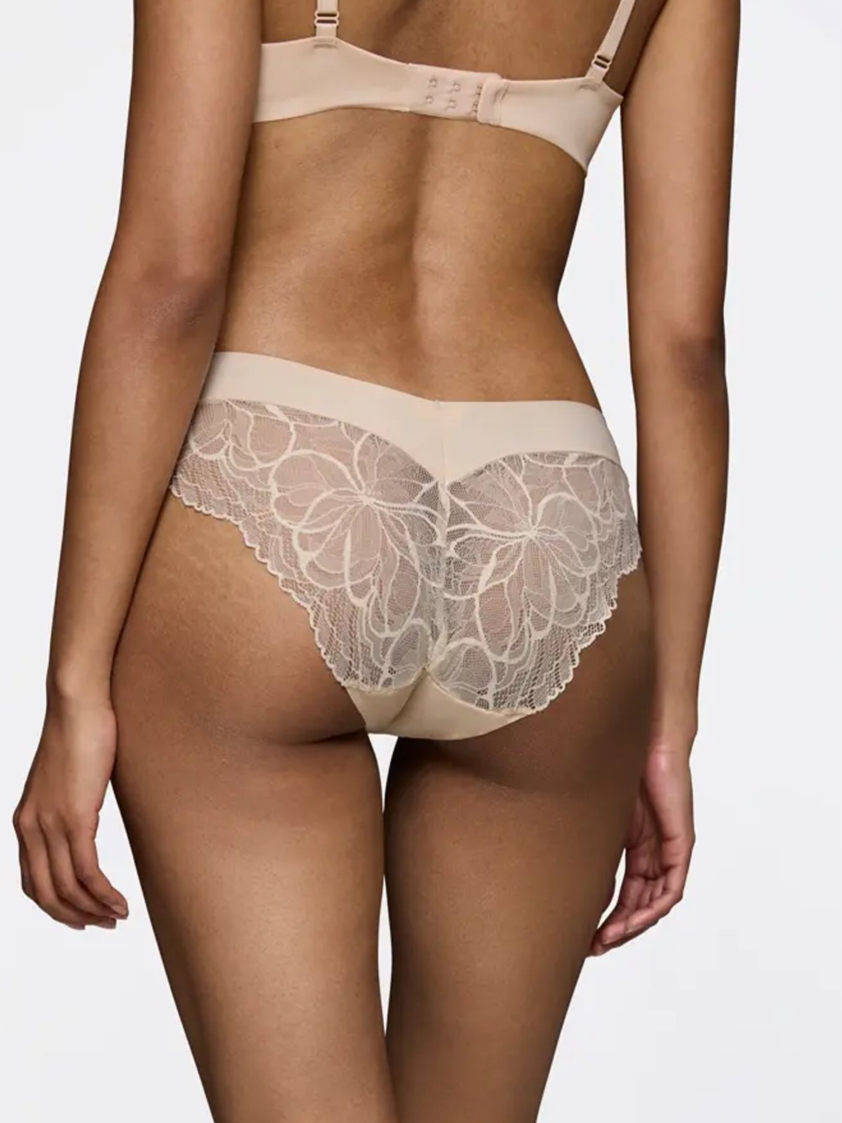 Triumph Body Make-Up Illusion Lace Highleg Tai Nude Beige