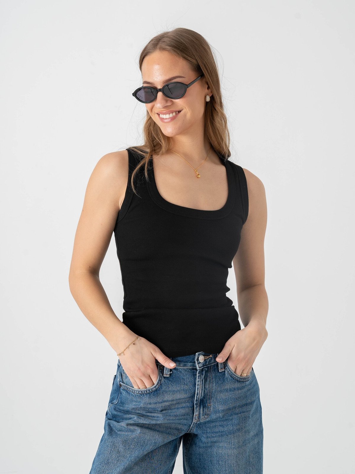 Topshop Honey Short Sleeve U-Neck Vest Black