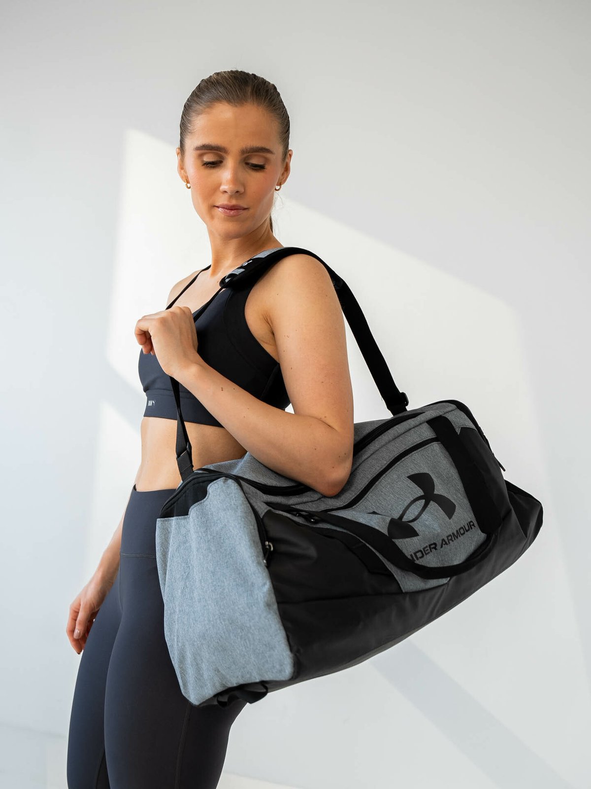 Under Armour Undeniable 5.0 Duffle SM Grå