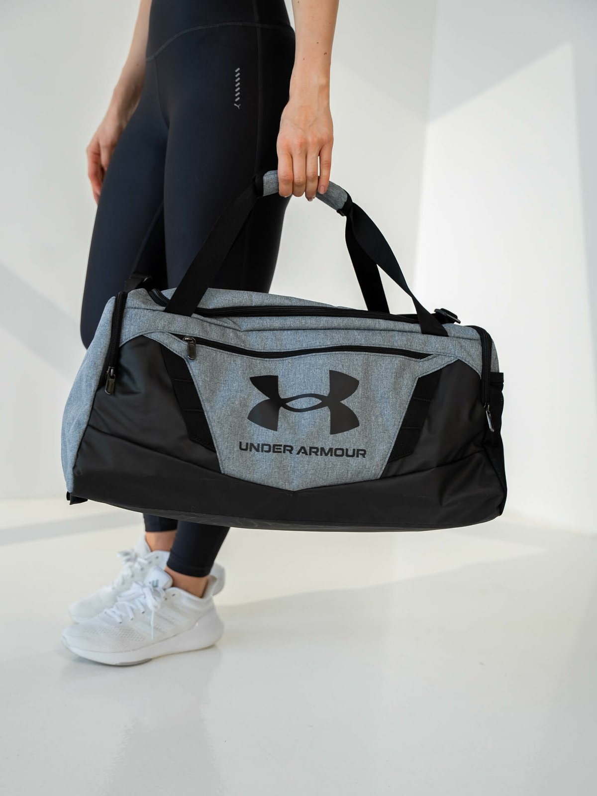 Under Armour Undeniable 5.0 Duffle SM Grå