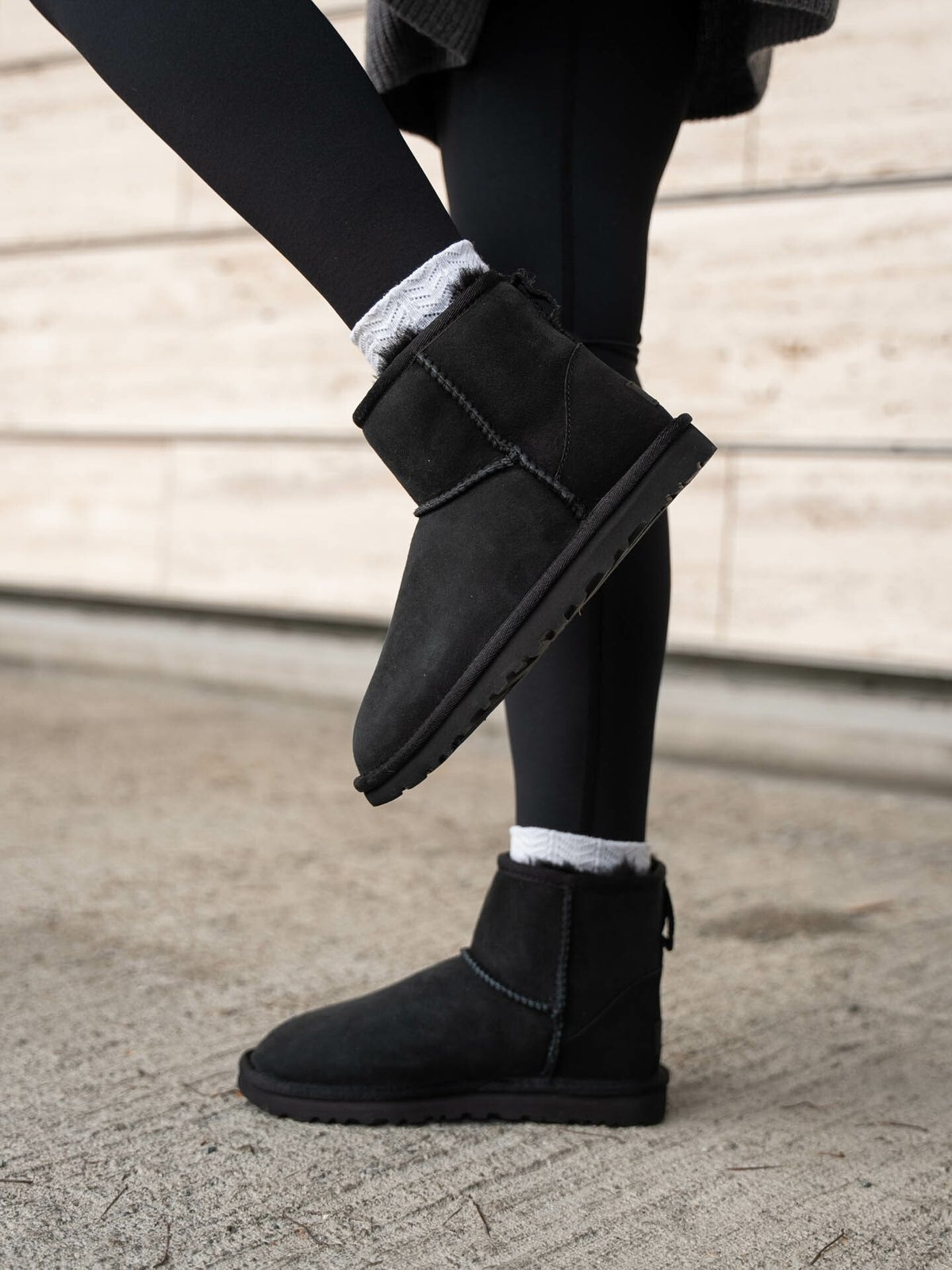 UGG Classic Mini Black