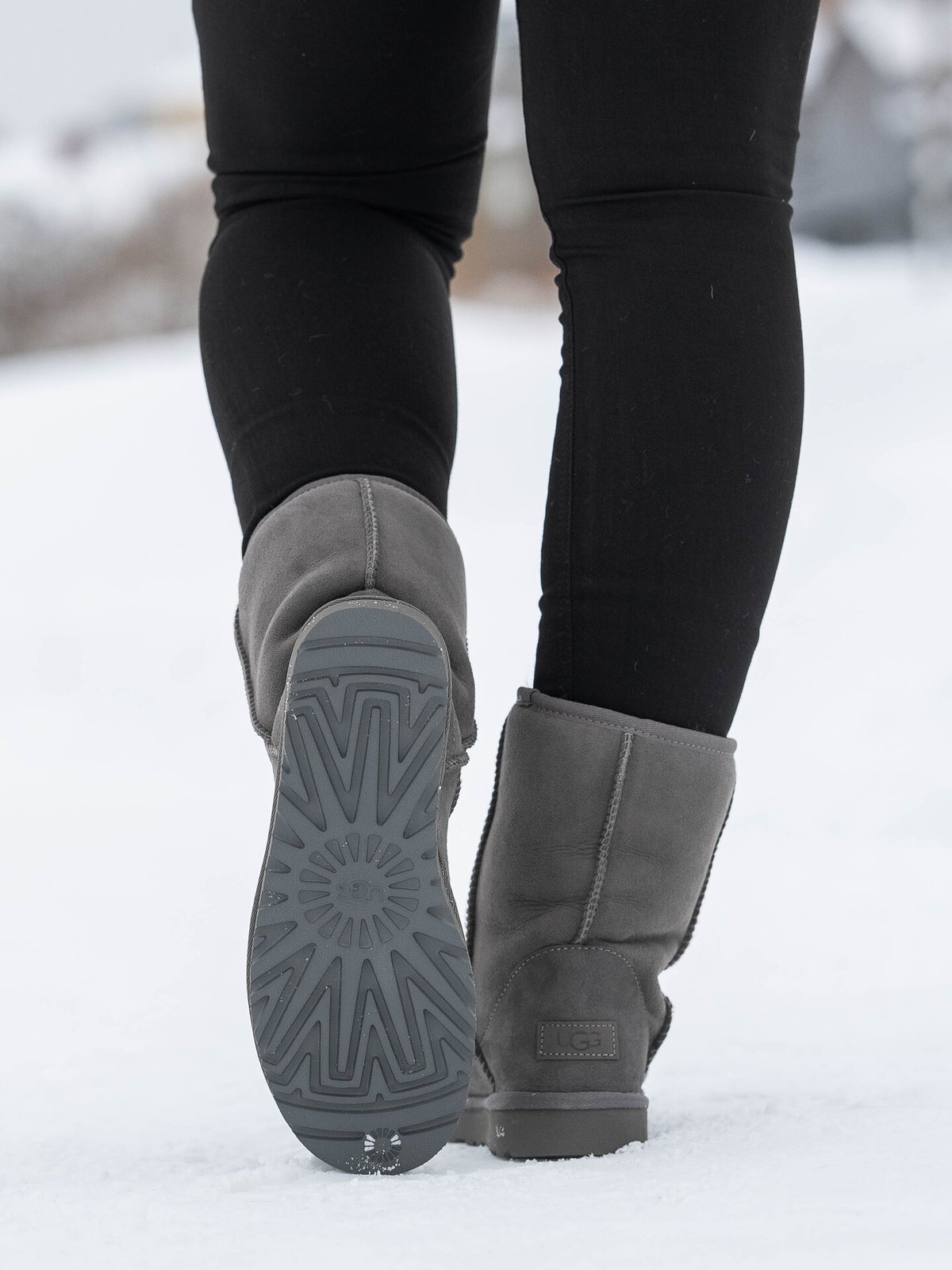 UGG Classic Short II Grey