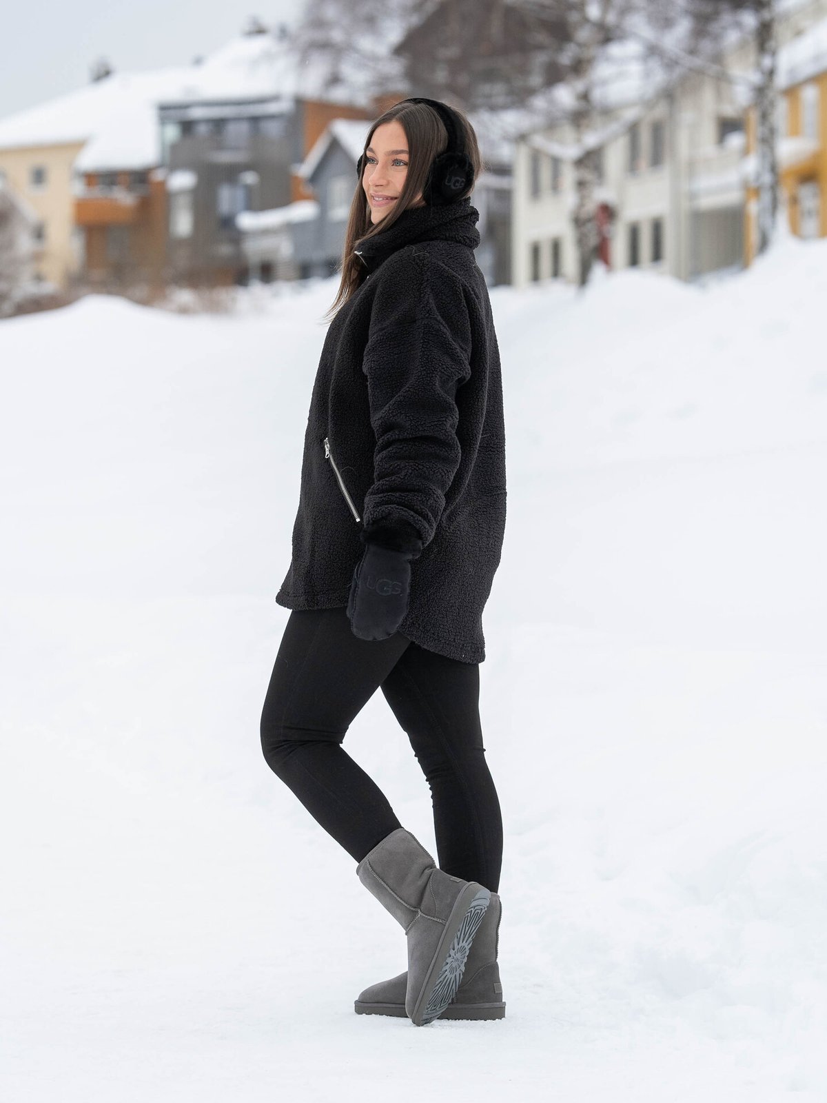 UGG Classic Short II Grey