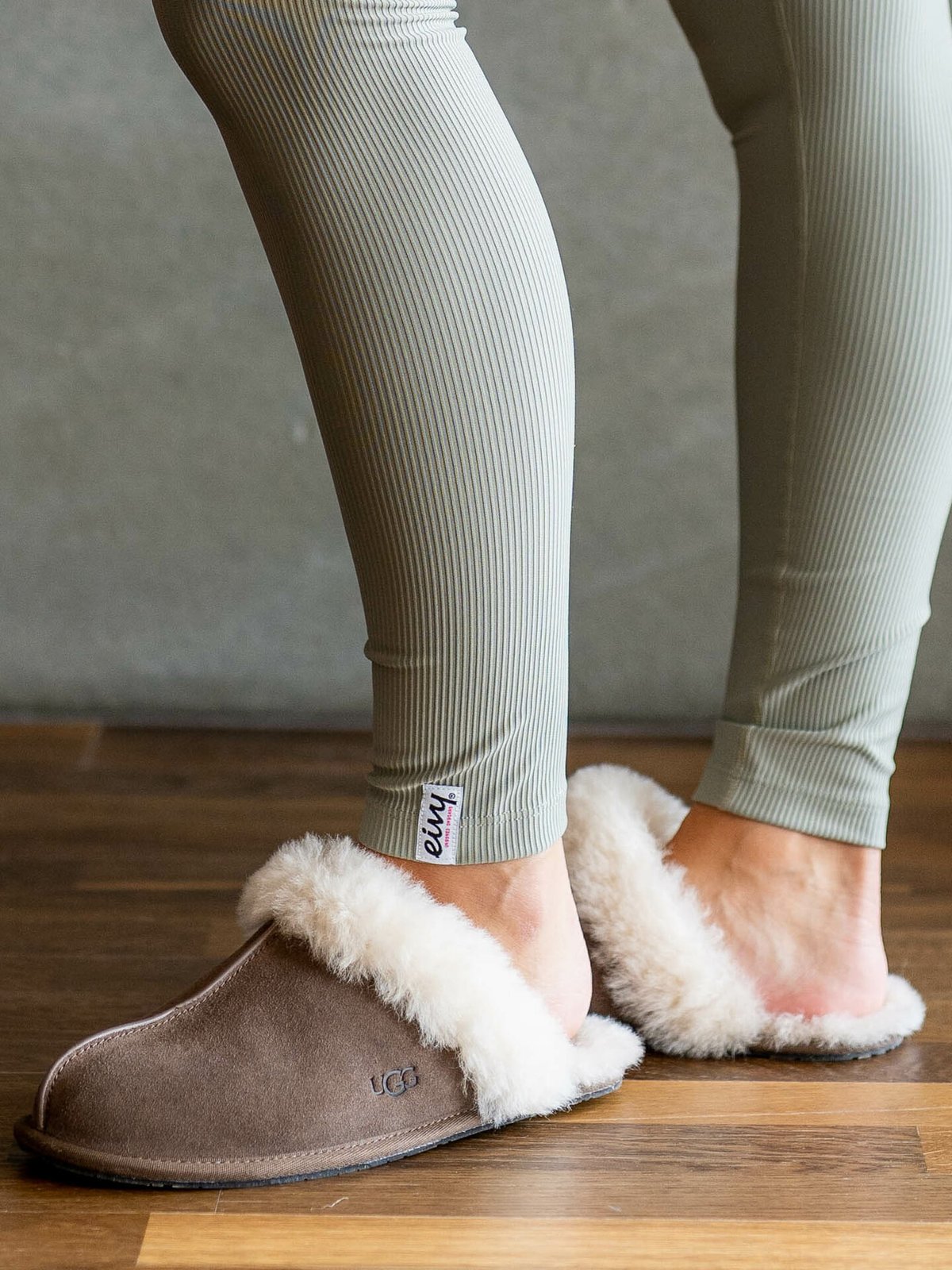 UGG Scuffette II Espresso