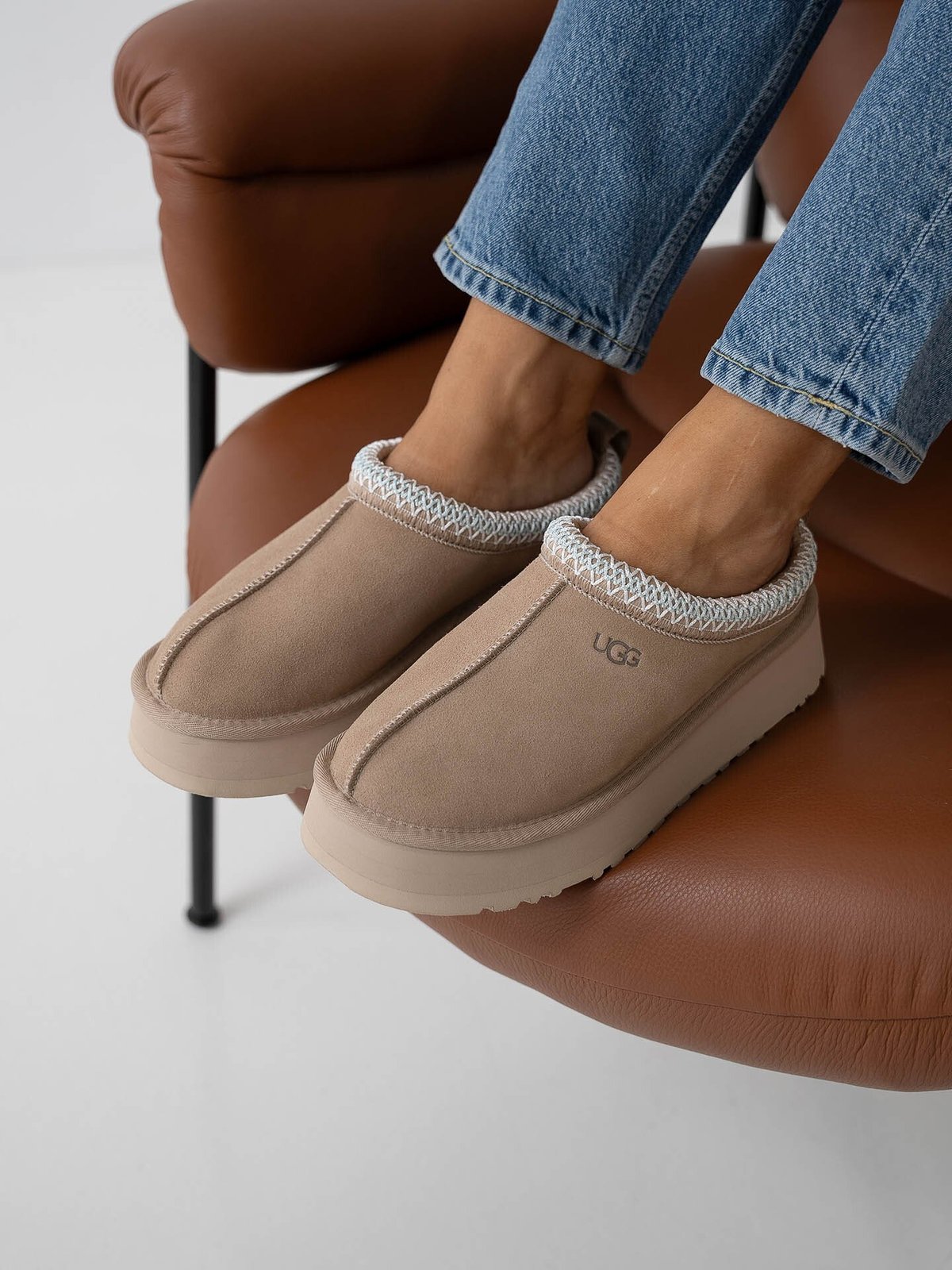 UGG Tazz Sand