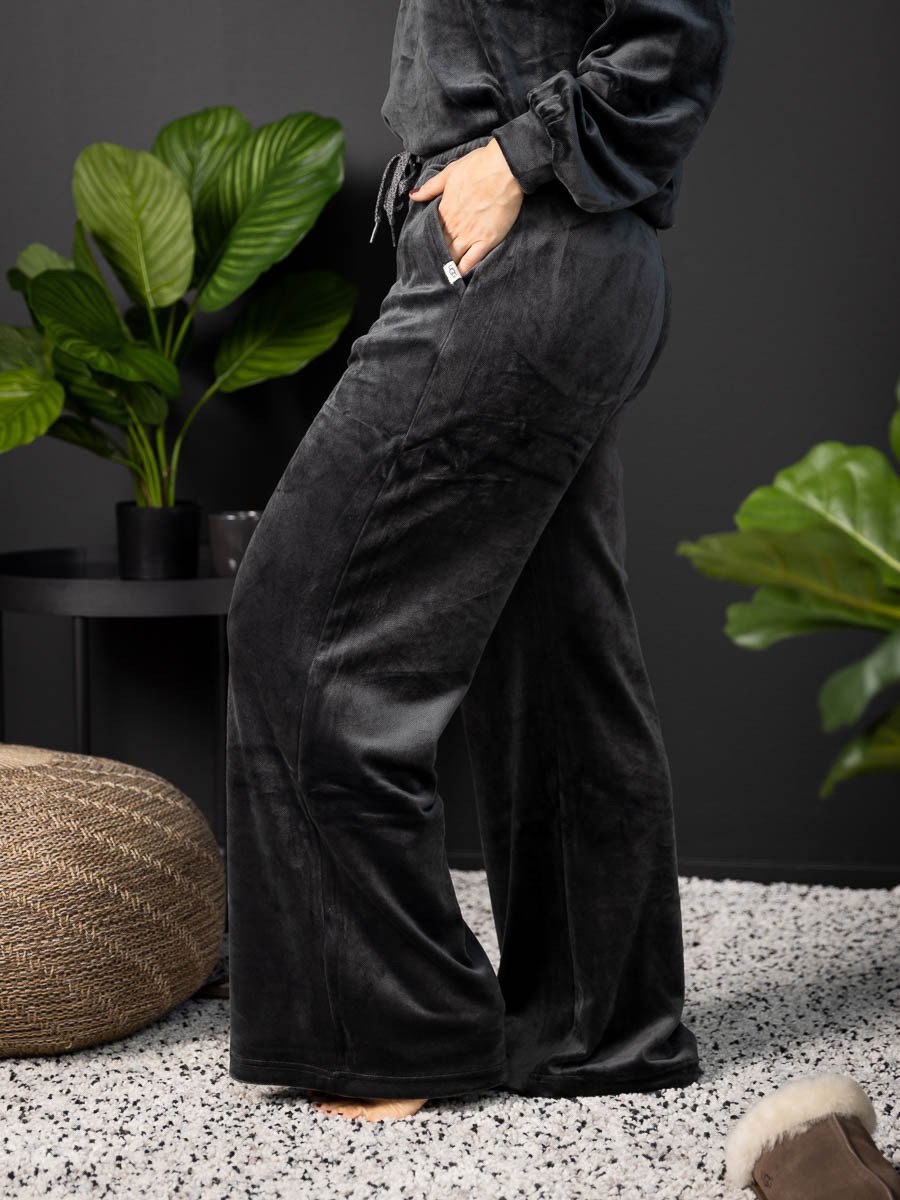 UGG W Francey Ink Black