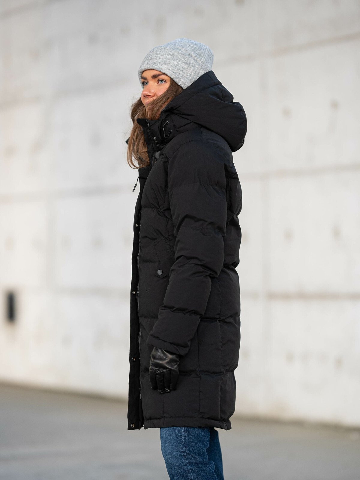 Urban Pioneers Liv Parka Black
