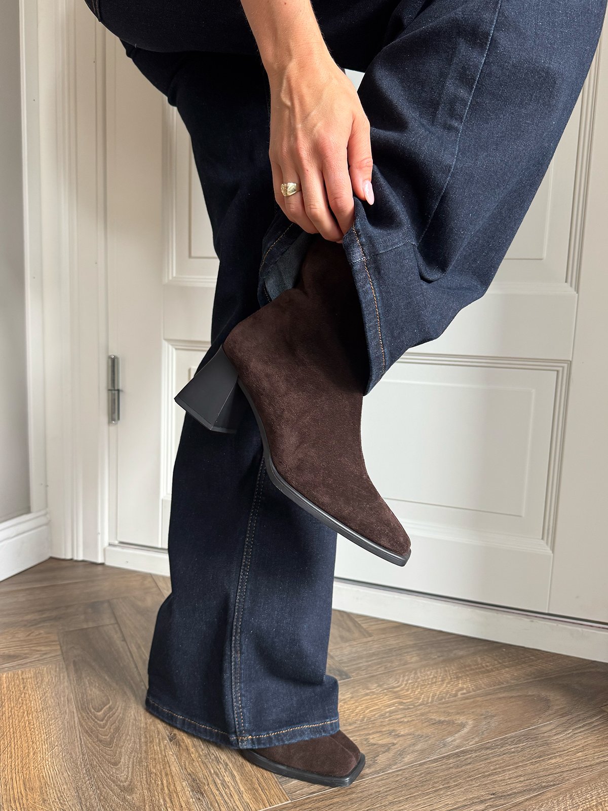 Vagabond Hedda Suede Boot Mørkebrun, semsket skinn