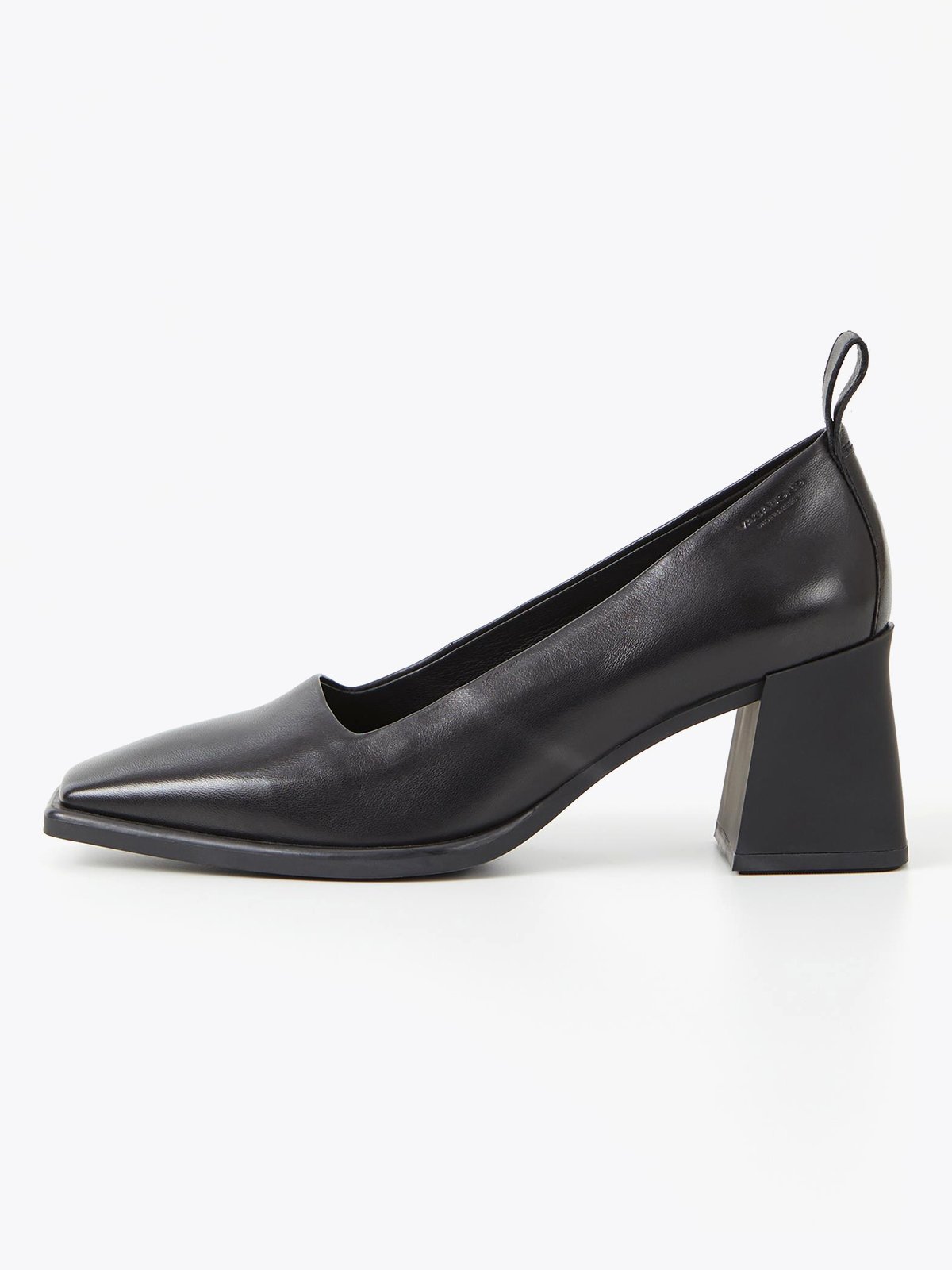 Vagabond Hedda Black