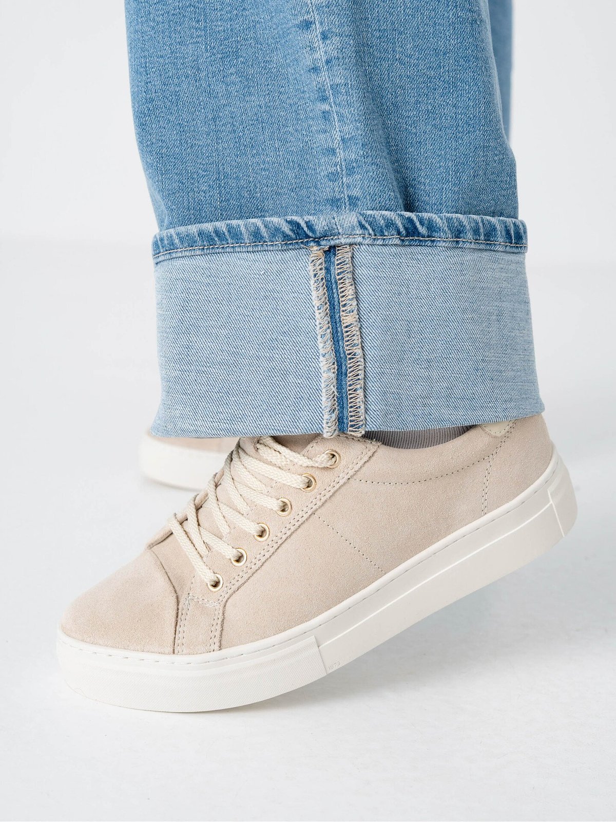 Vagabond Zoe Platform Suede Offwhite