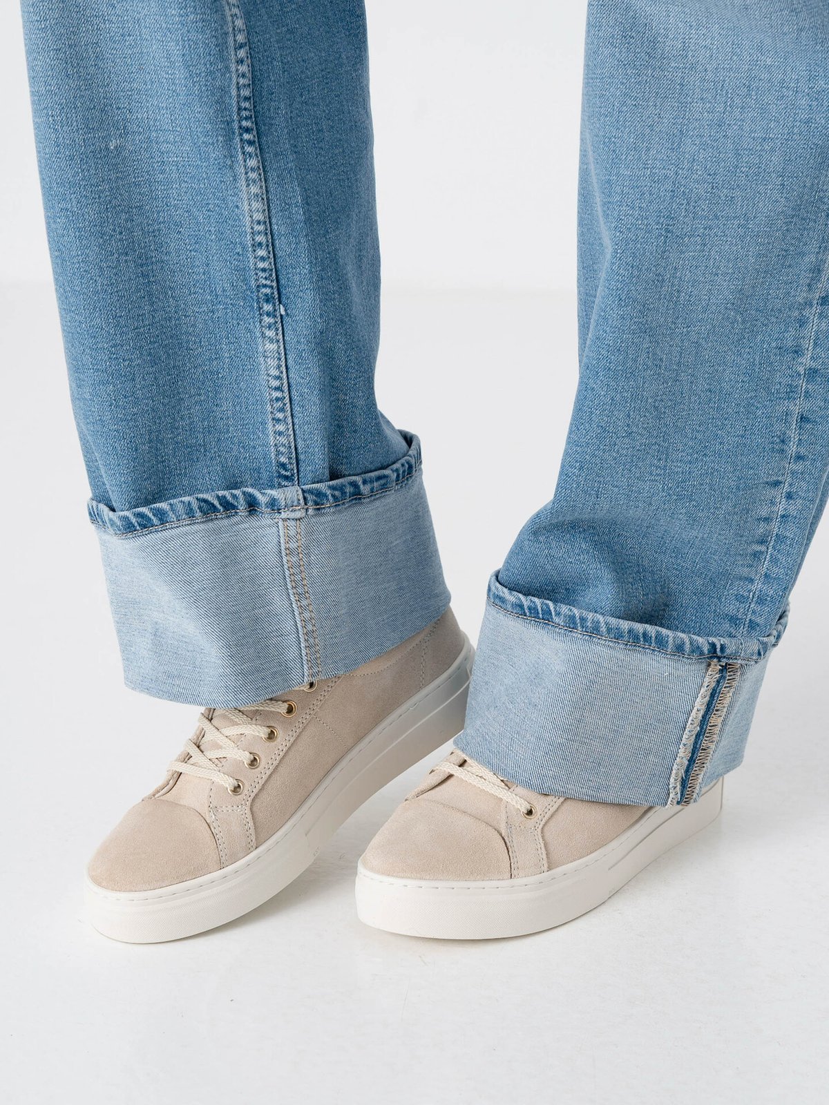 Vagabond Zoe Platform Suede Offwhite