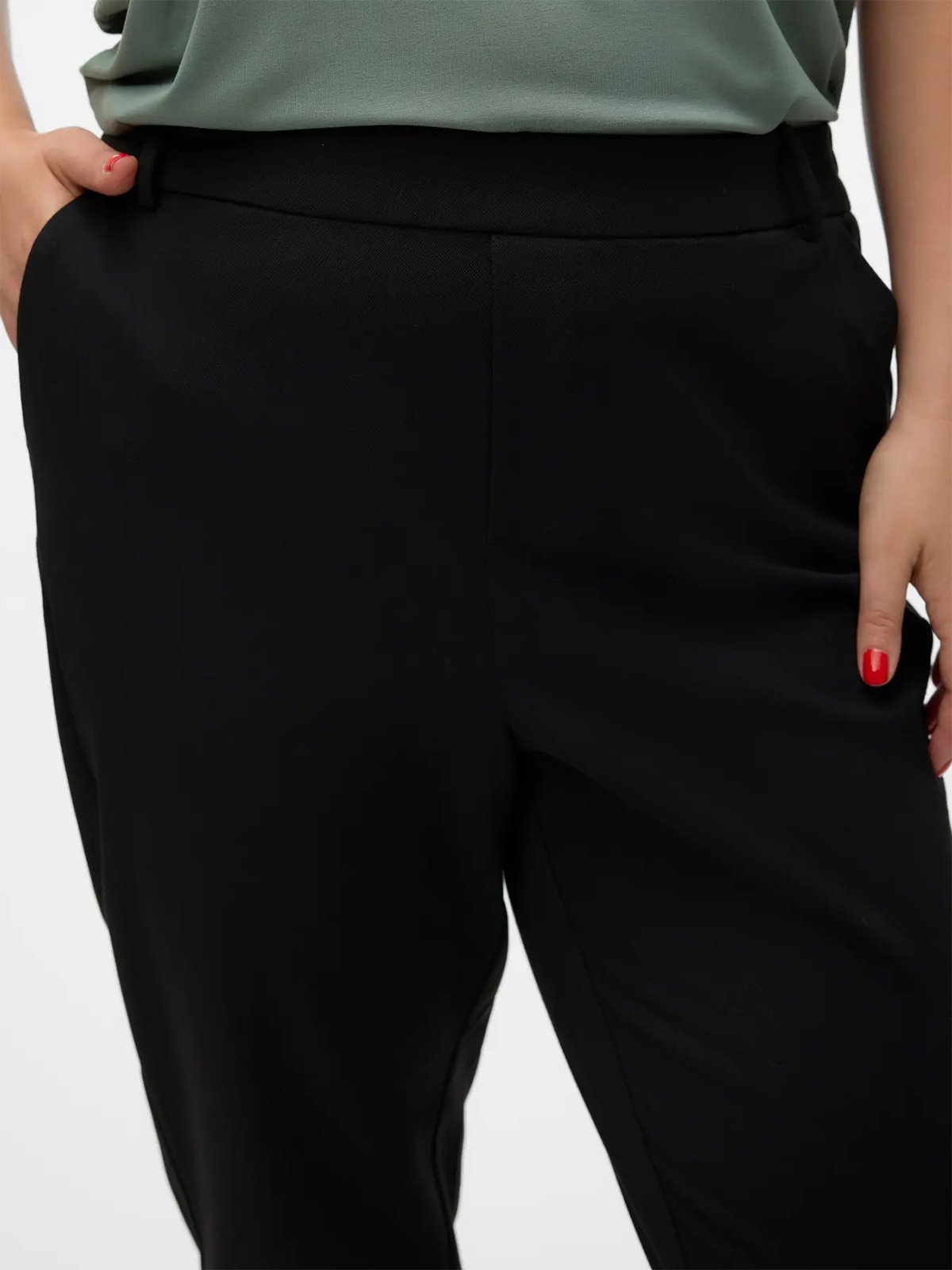 Vero Moda Curve Maya Mid Waist Loose Solid Pant Black
