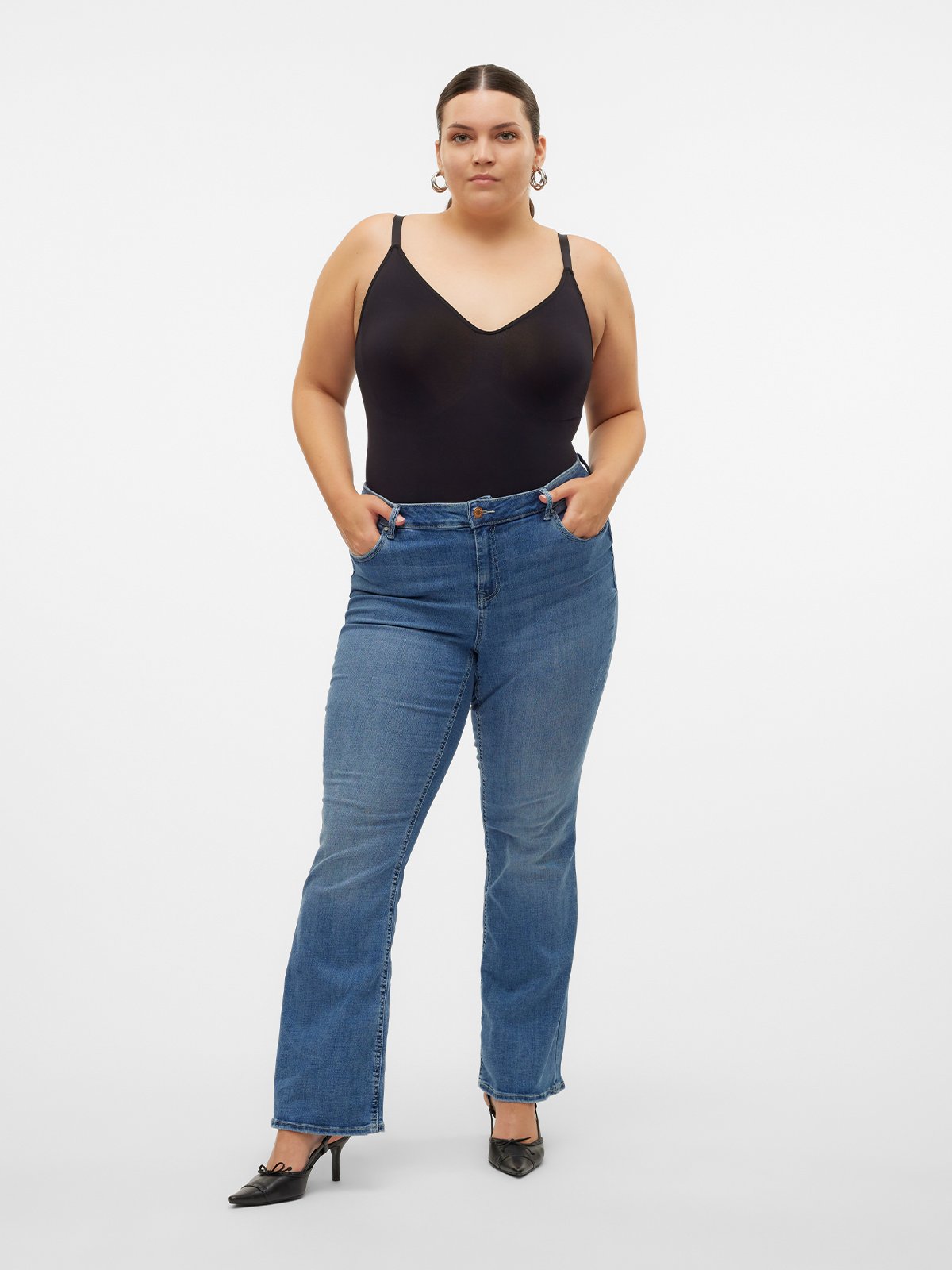 Vero Moda Curve Flash Mid Rise Flared Jeans Medium Blue Denim