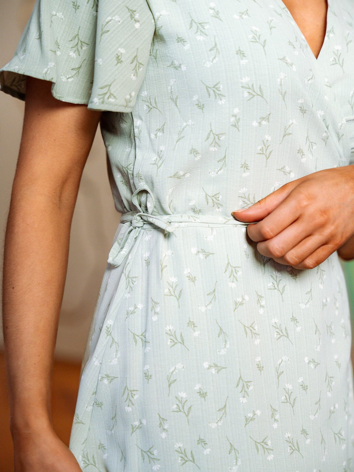 Vila Lovie Short Sleeve Wrap Midi Dress Desert Sage FLOWER