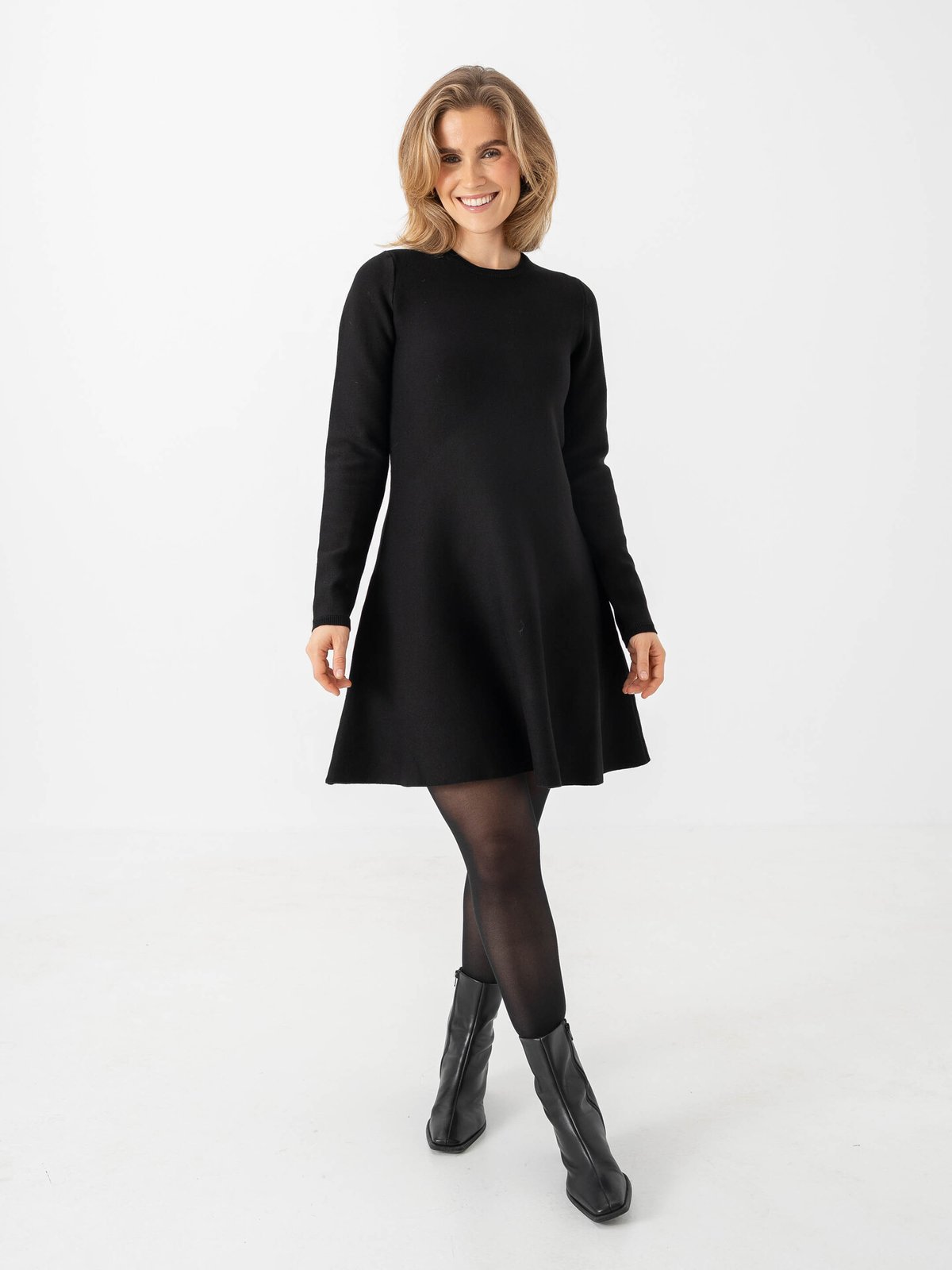 Vila Sway Long Sleeve O-Neck Skater Knit Dress Black Beauty
