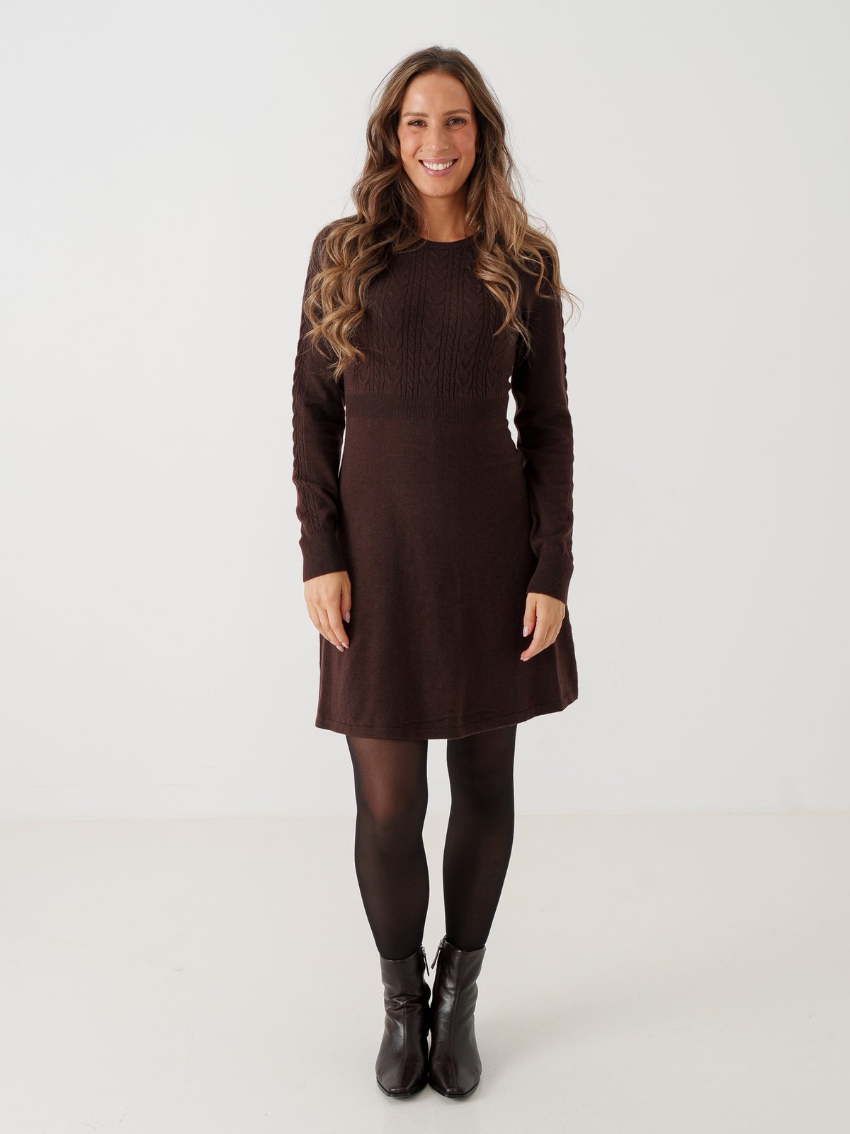 Vila Kerry O-Neck Long Sleeve Cable Knit Dress Coffee Bean