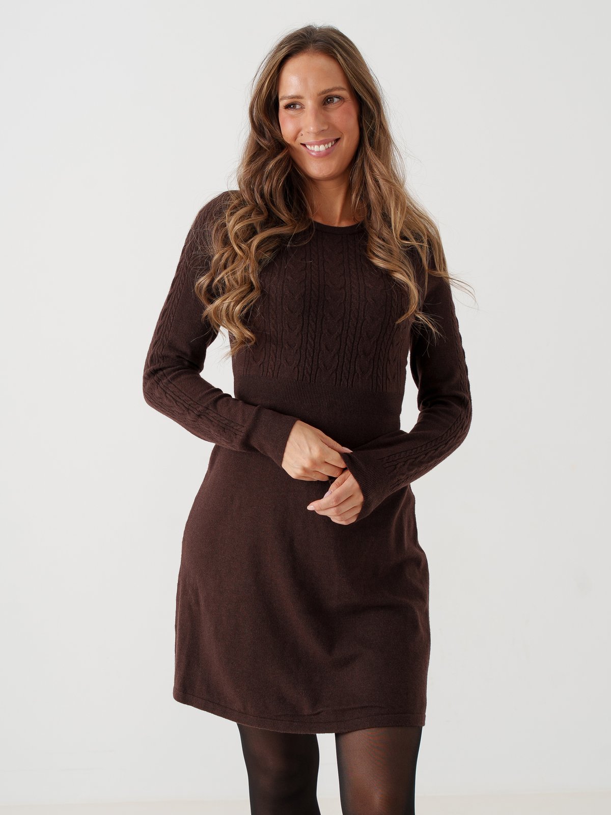 Vila Kerry O-Neck Long Sleeve Cable Knit Dress Coffee Bean