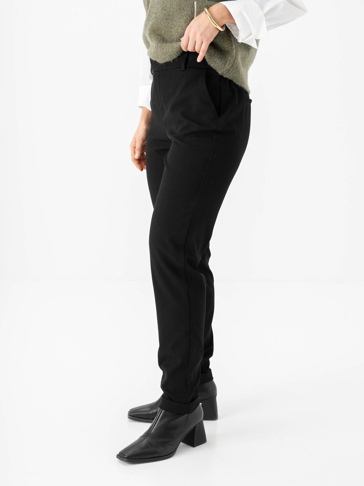 Vero Moda Maya Mid Waist Loose Solid Pant Black