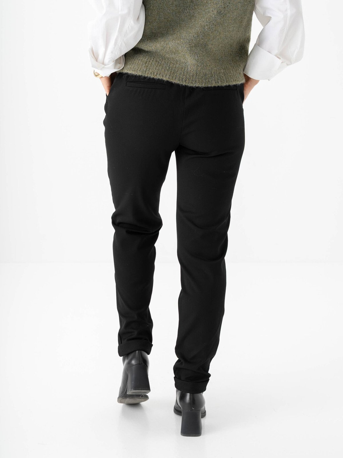 Vero Moda Maya Mid Waist Loose Solid Pant Black