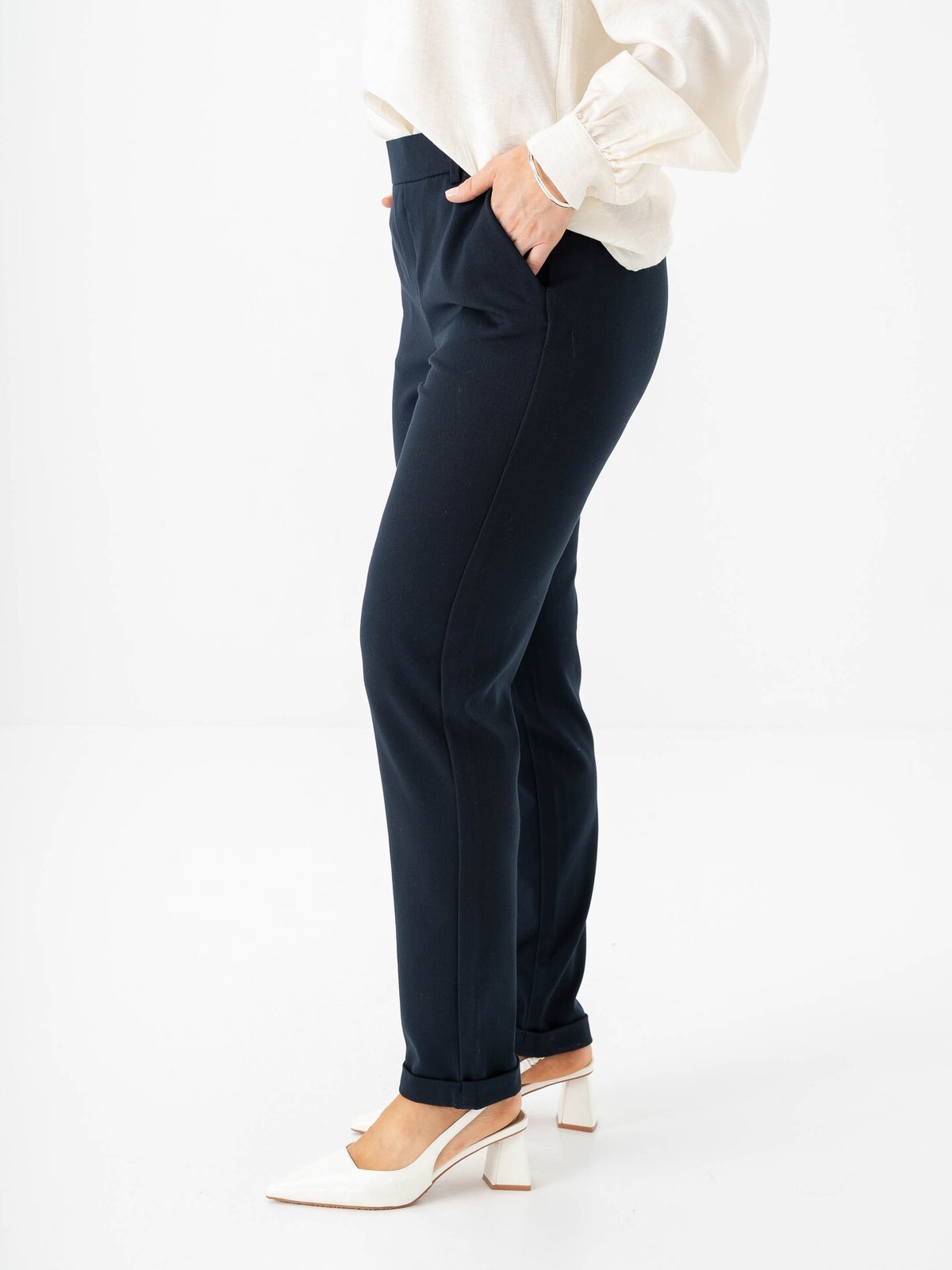 Vero Moda Maya Mid Waist Loose Solid Pant Night Sky