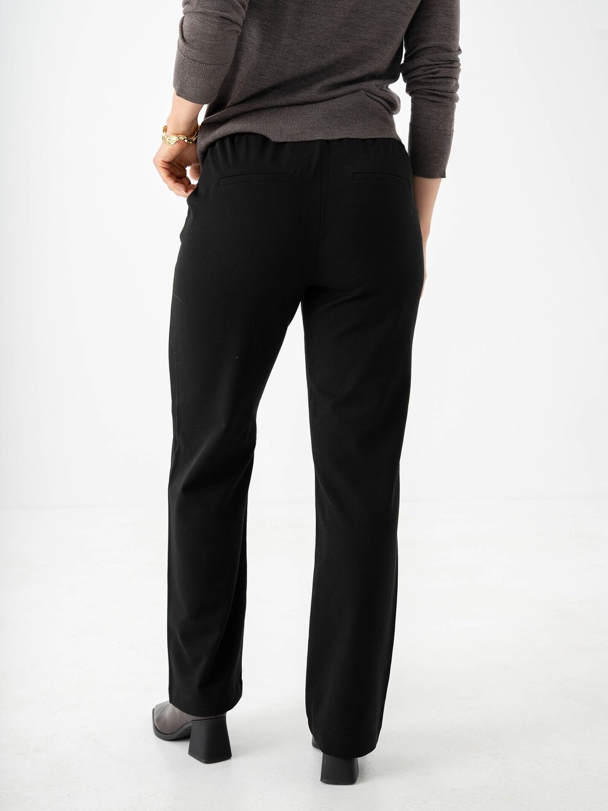Vero Moda Maya Mid Waist Straight Solid Pant Black