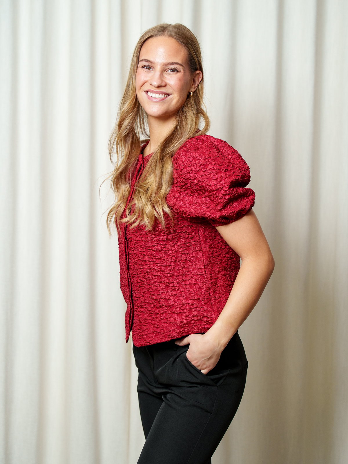 Vero Moda Merle Short Sleeve Puff Cardigan Biking Red