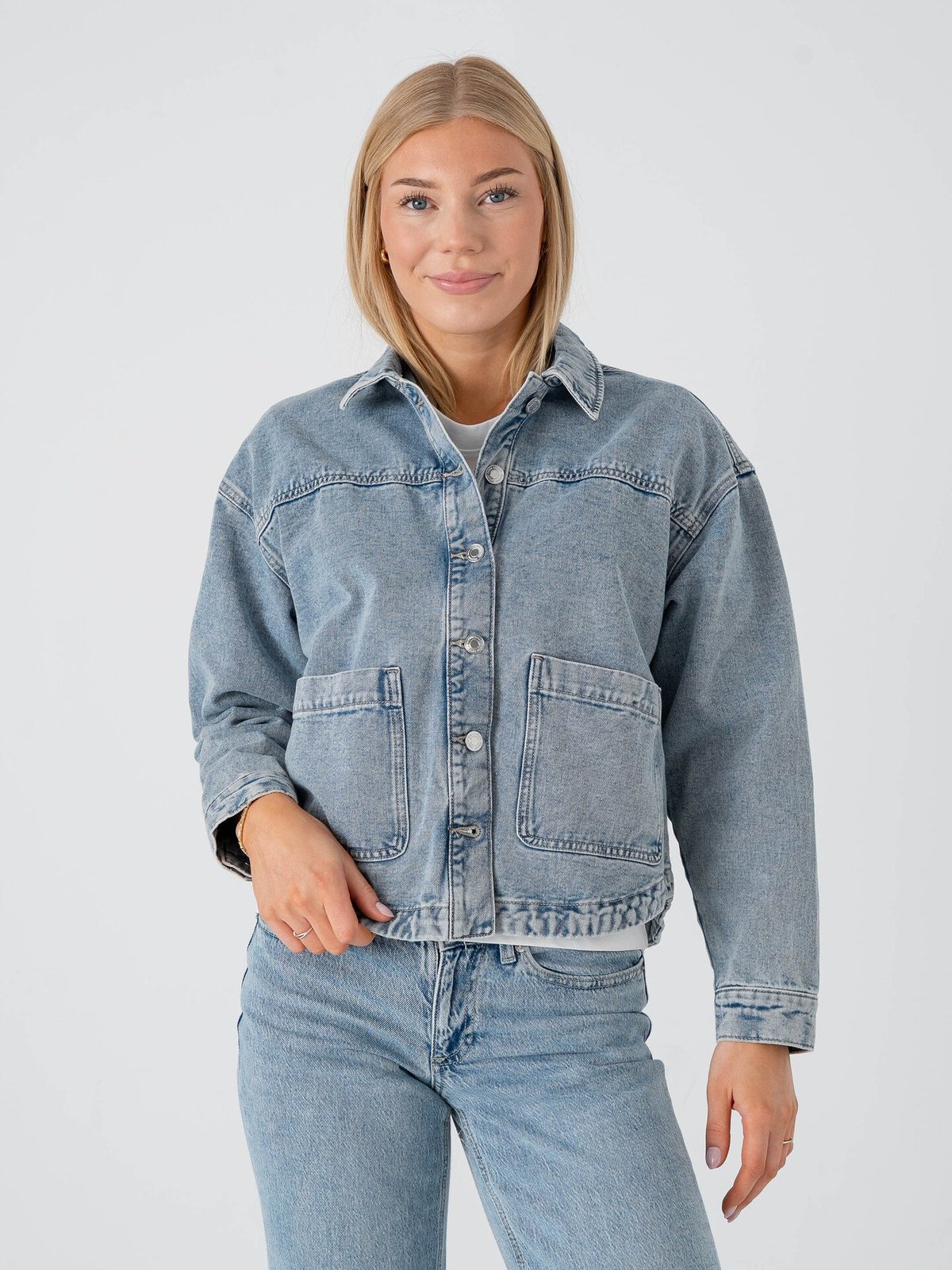 Vero Moda Jamie Long Sleeve Denim Shacket Light Blue Denim
