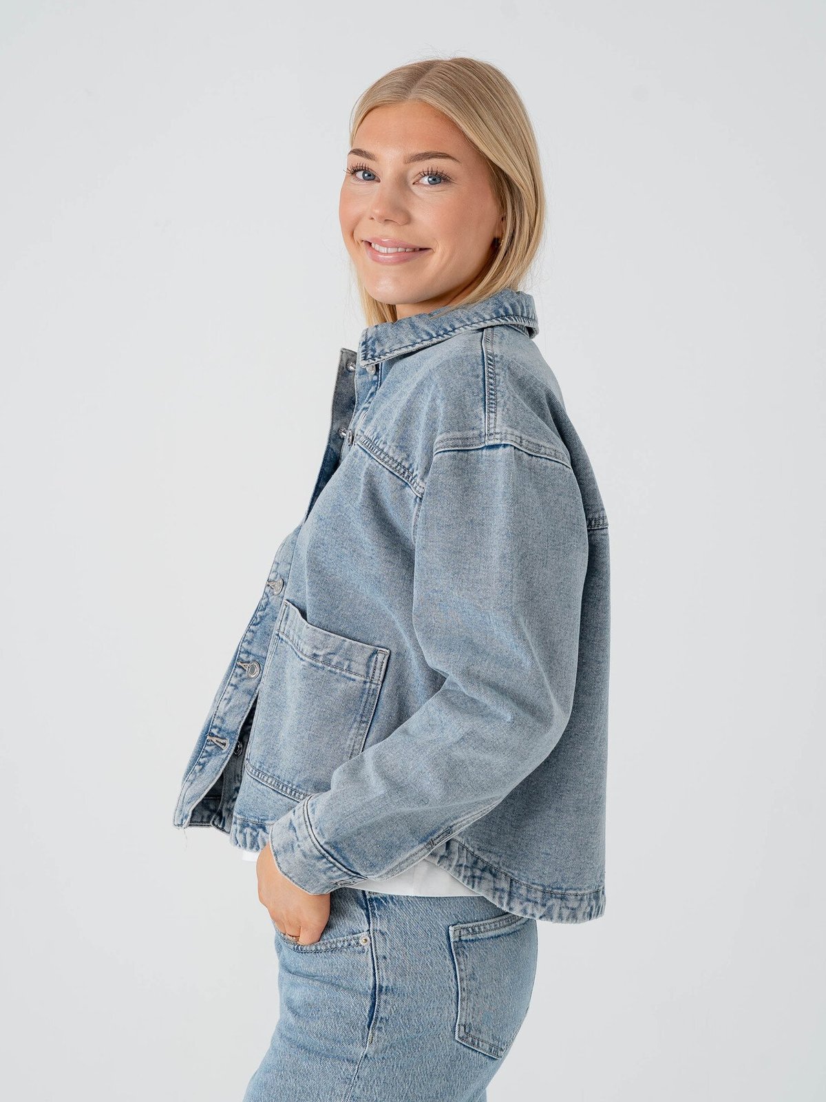 Vero Moda Jamie Long Sleeve Denim Shacket Light Blue Denim