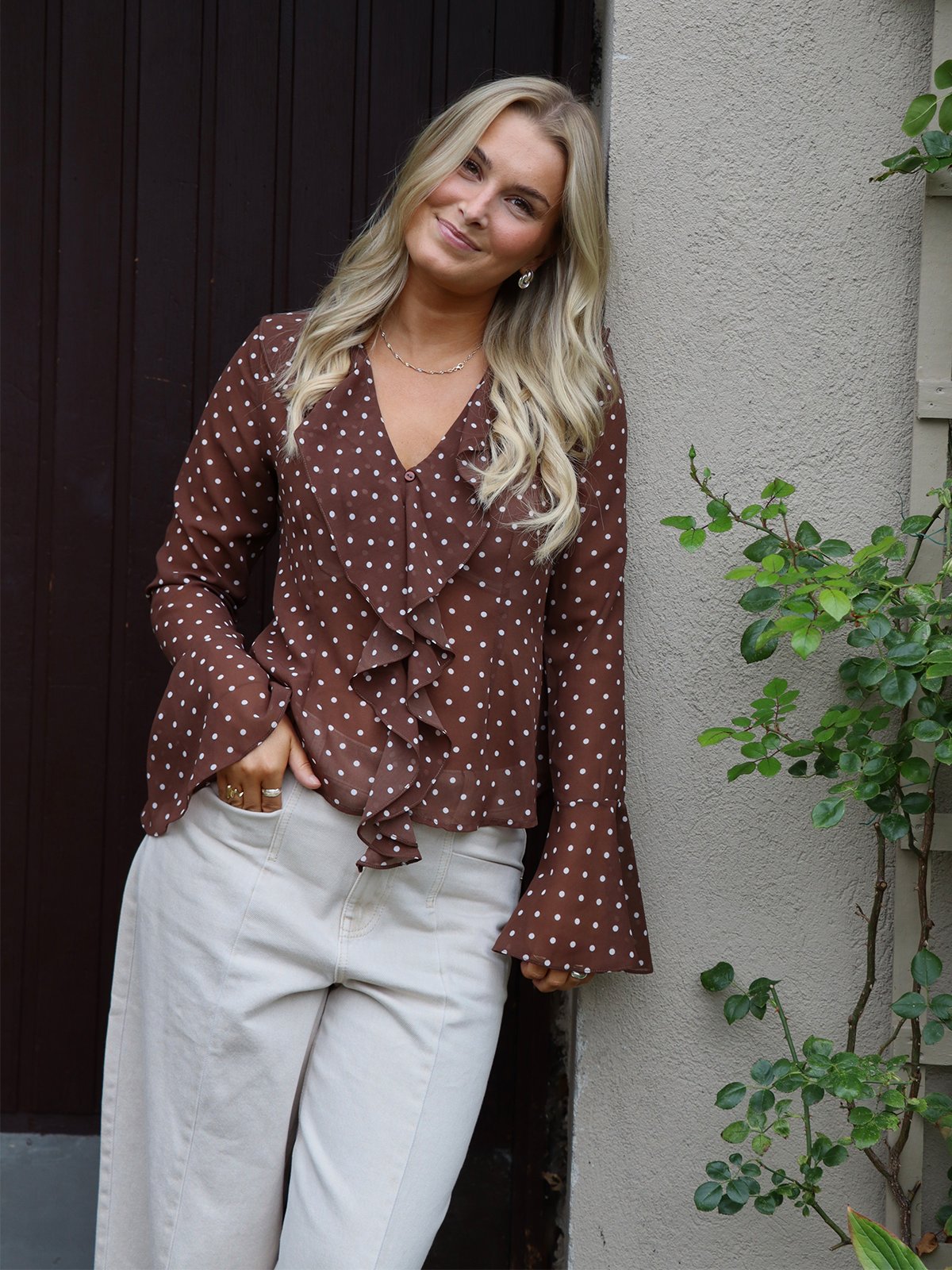 Vero Moda Willow Long Sleeve Frill Top Chocolate Martini Snow White Dot