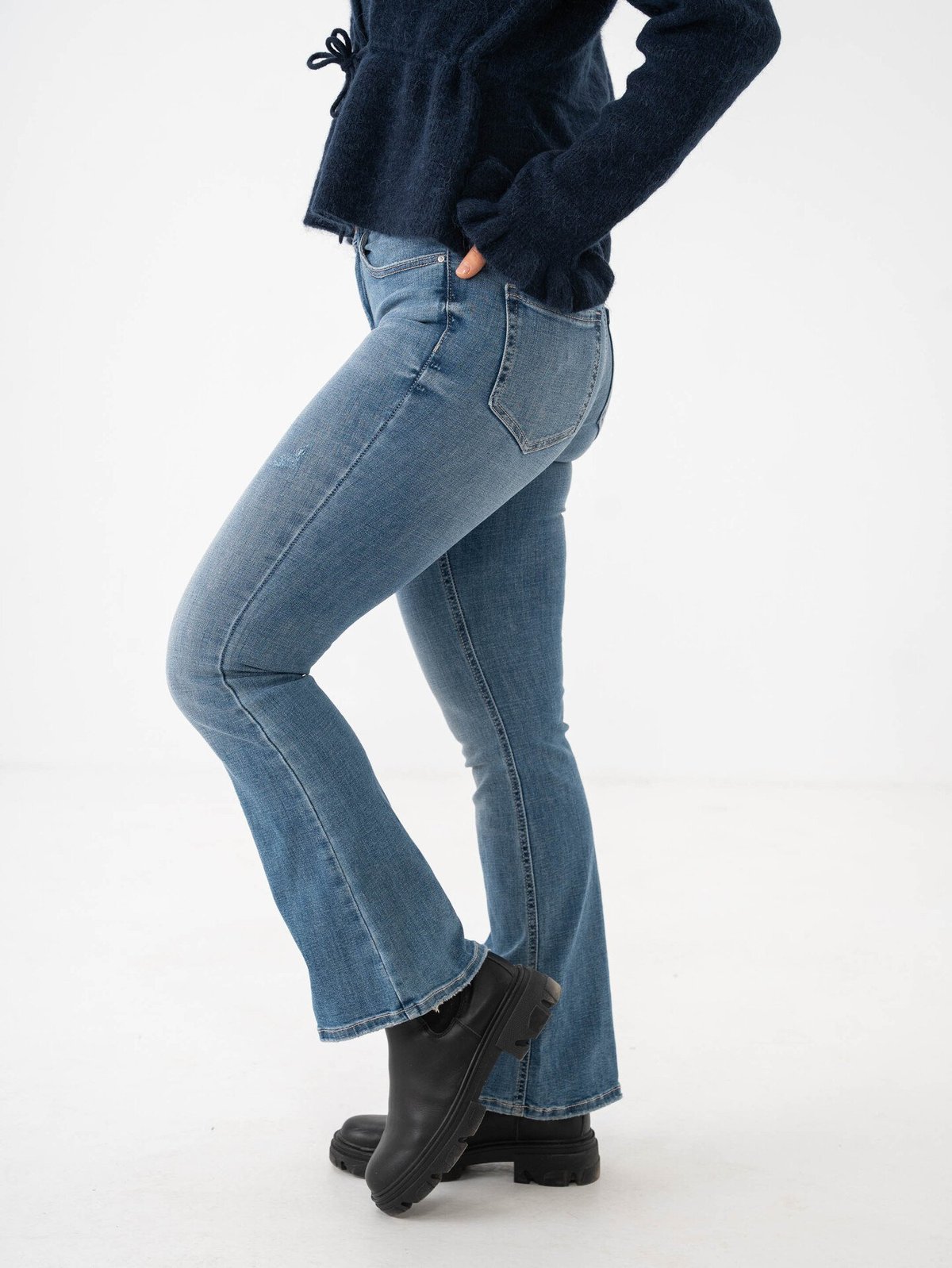 Vero Moda Flash Flared Jeans Medium Blue Denim