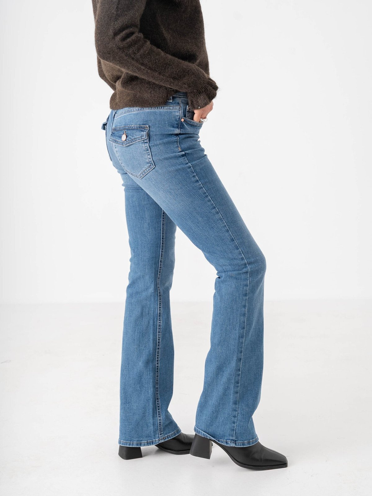 Vero Moda Flash Flared Pocket Jeans Medium Blue Denim