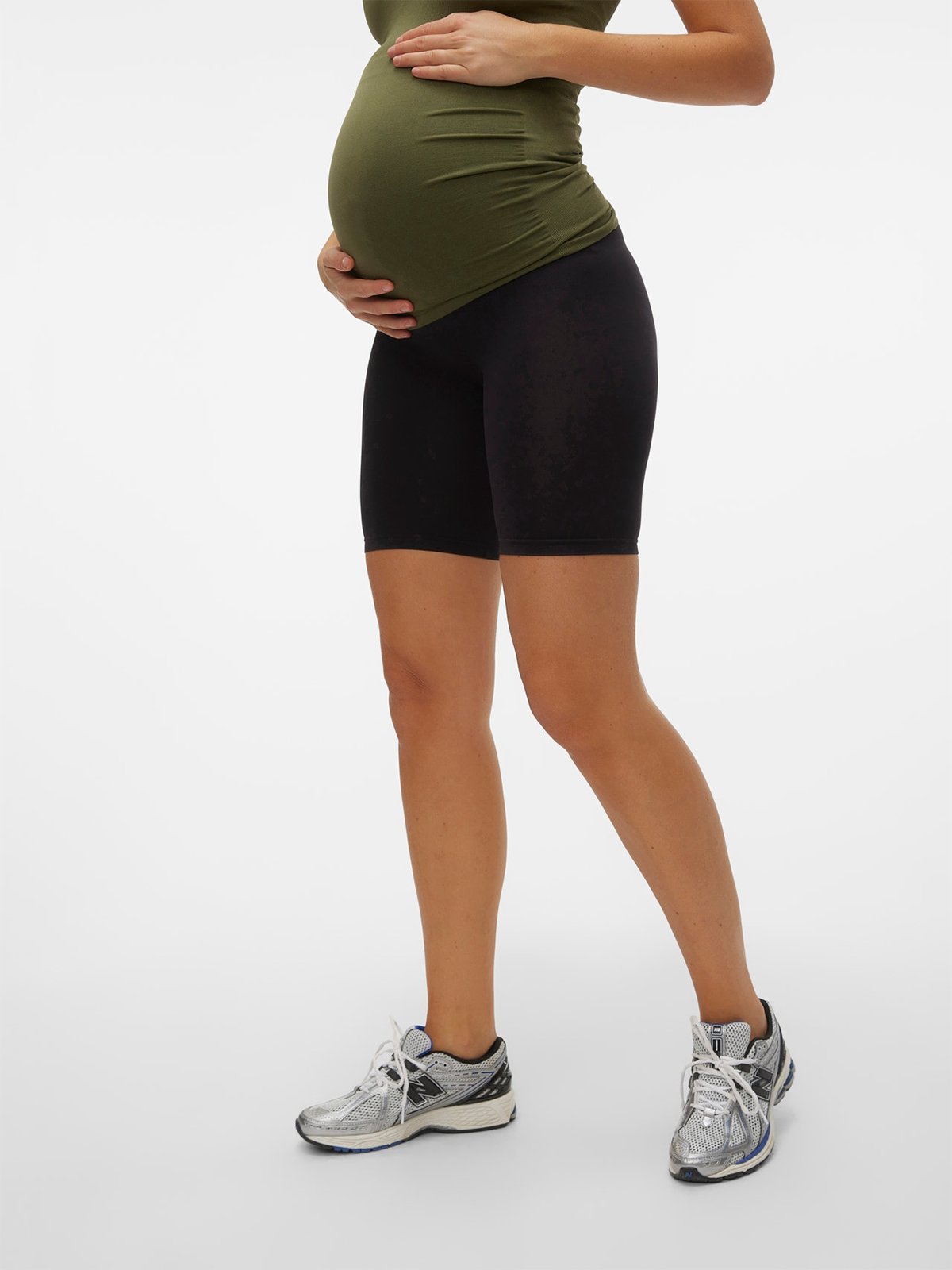 Vero Moda Maternity Tia Jeanne Shorts Black