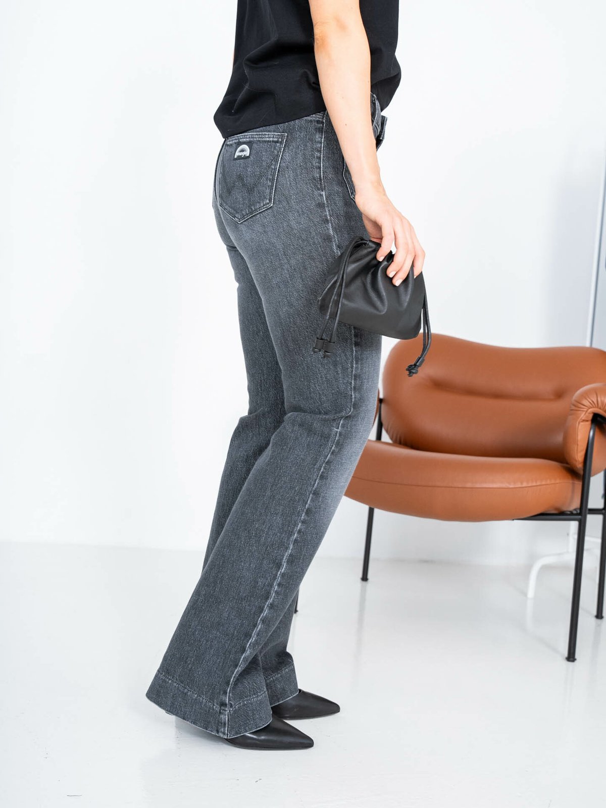 Wrangler Flare Washed Black