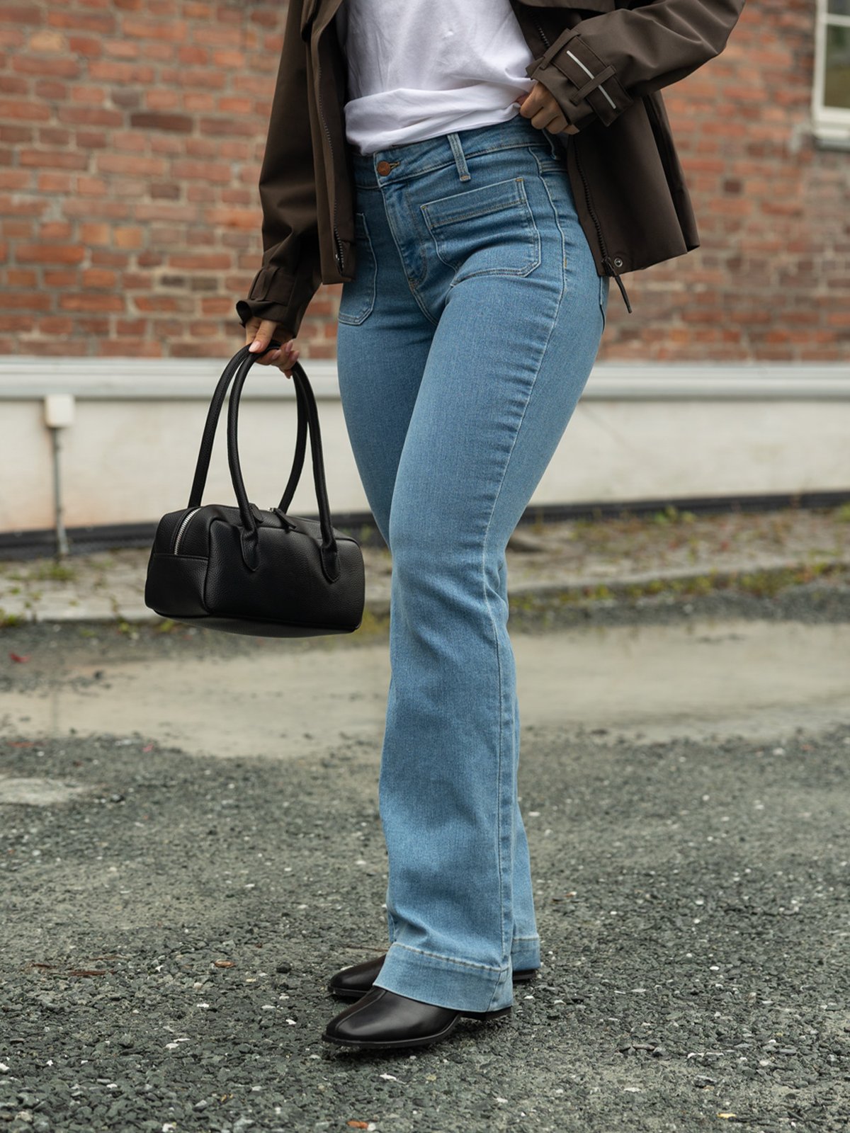 Wrangler Flare Velvet Sky