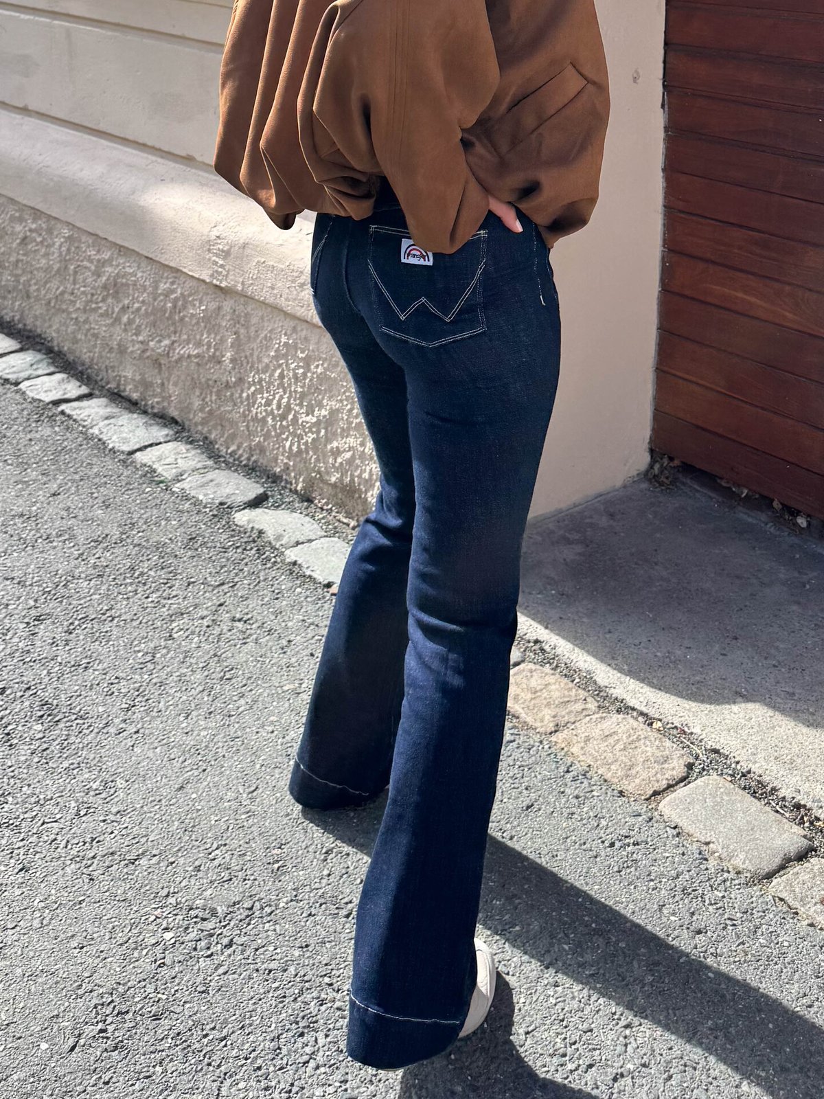 Wrangler Flare Dark Orbit