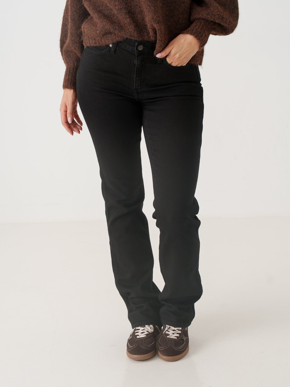 Wrangler Straight Retro Black Denim Retro Black