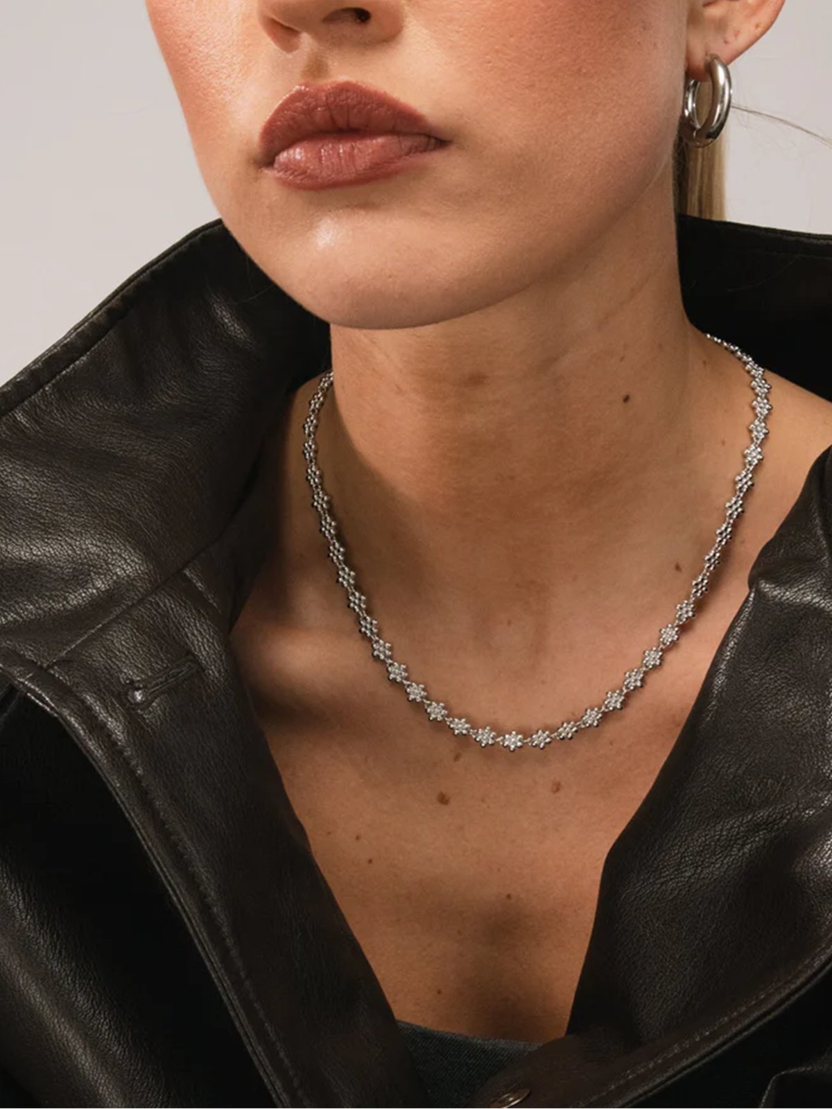 Who Is She Flower Chain Silver Silver