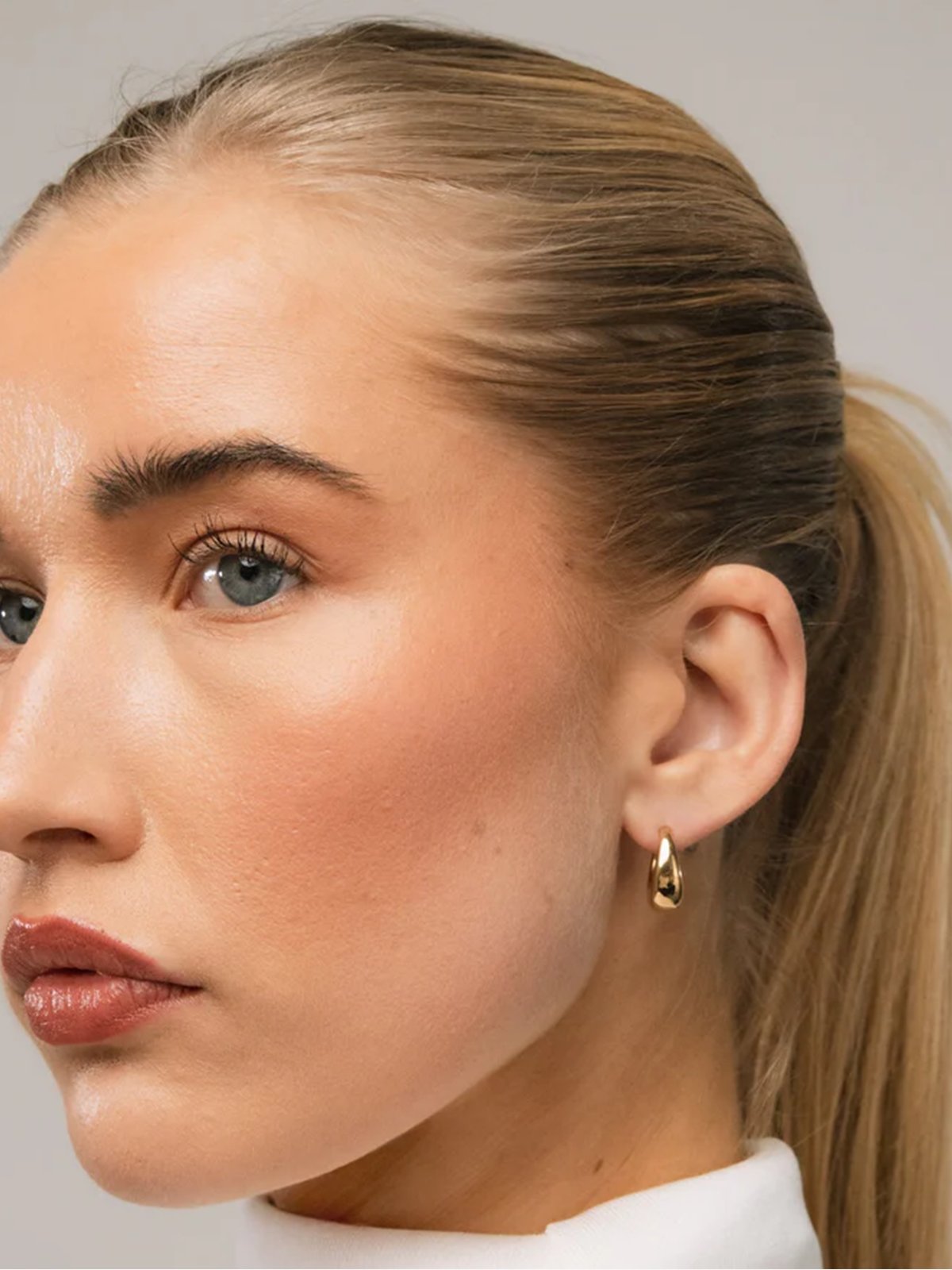Who Is She Drop Hoops Gold Gold
