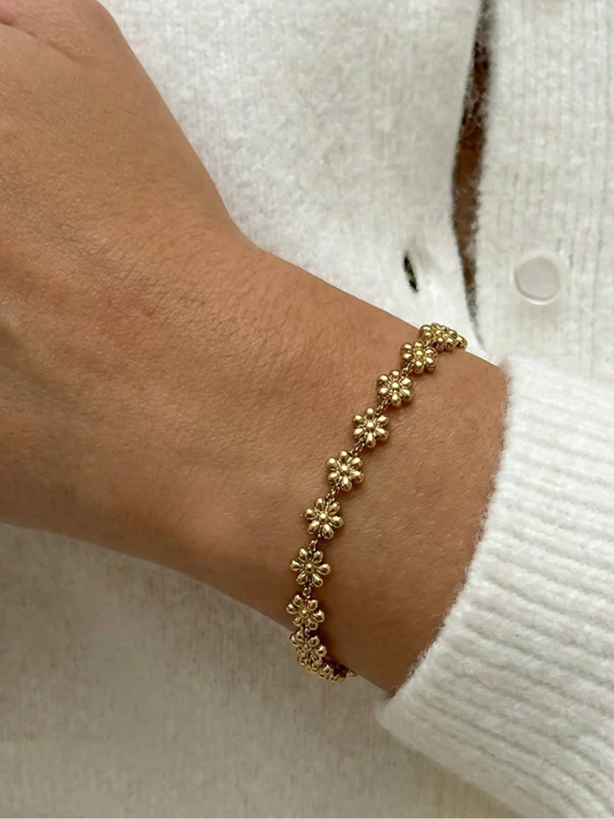 Who Is She Flower Bracelet Gold Gold