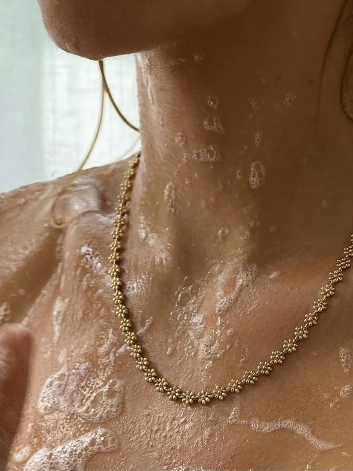 Who Is She Flower Chain Gold Gold
