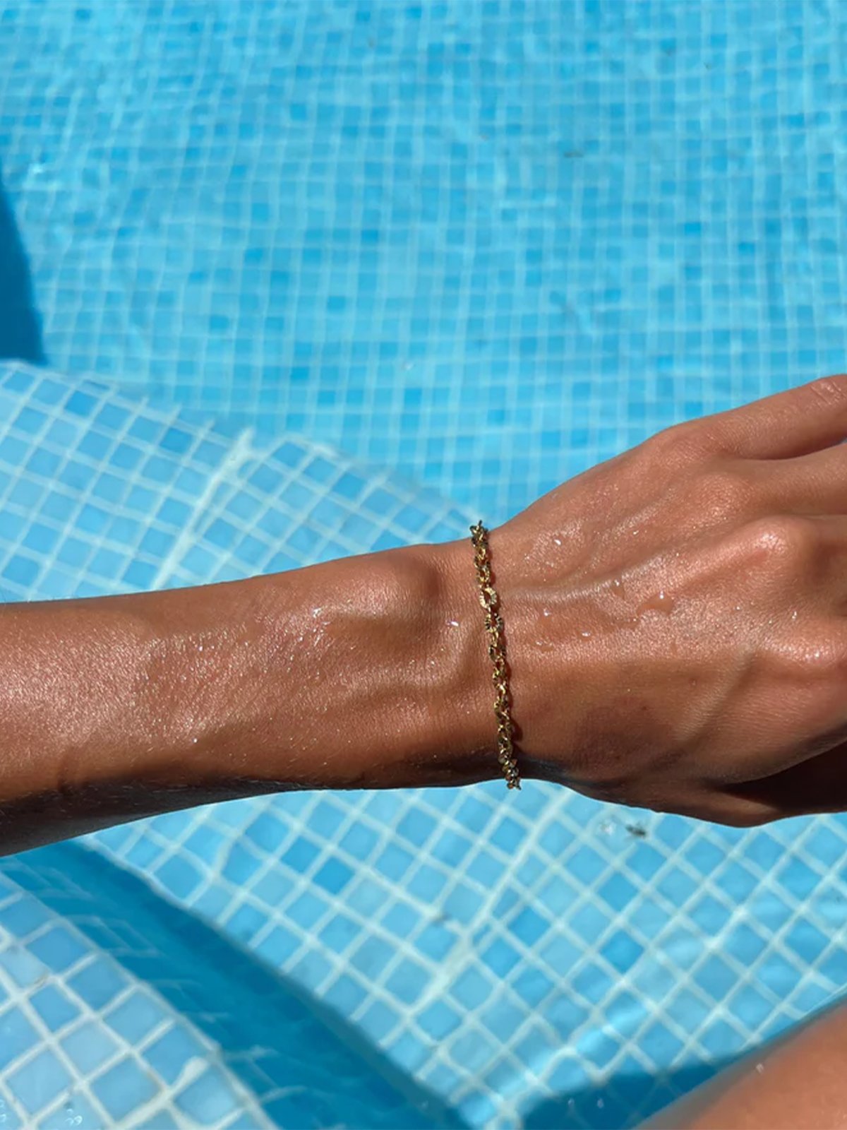 Who Is She Sprinkle Bracelet Gold