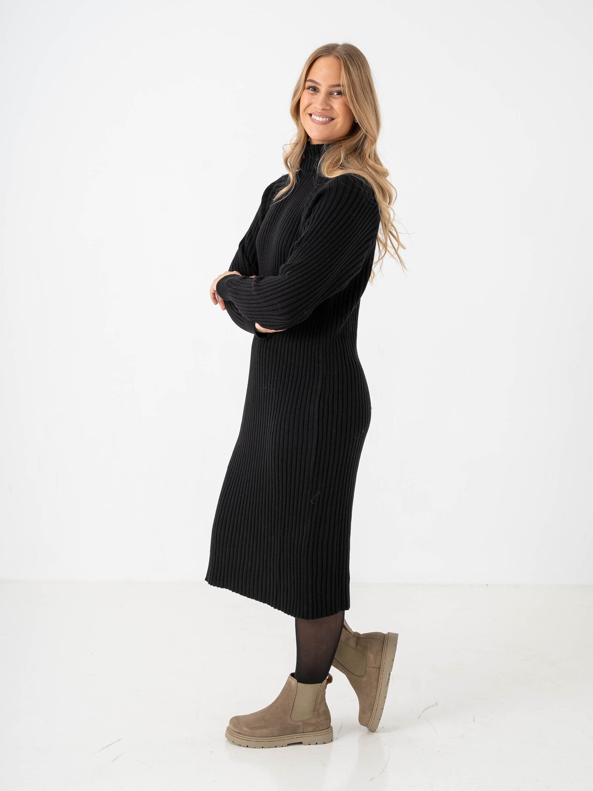 Y.A.S Mavi Knit Midi Rollneck Dress Black